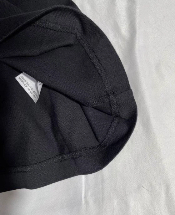 custom review-UNIQLO KAWS X WARHOL T Рубашка Унисекс