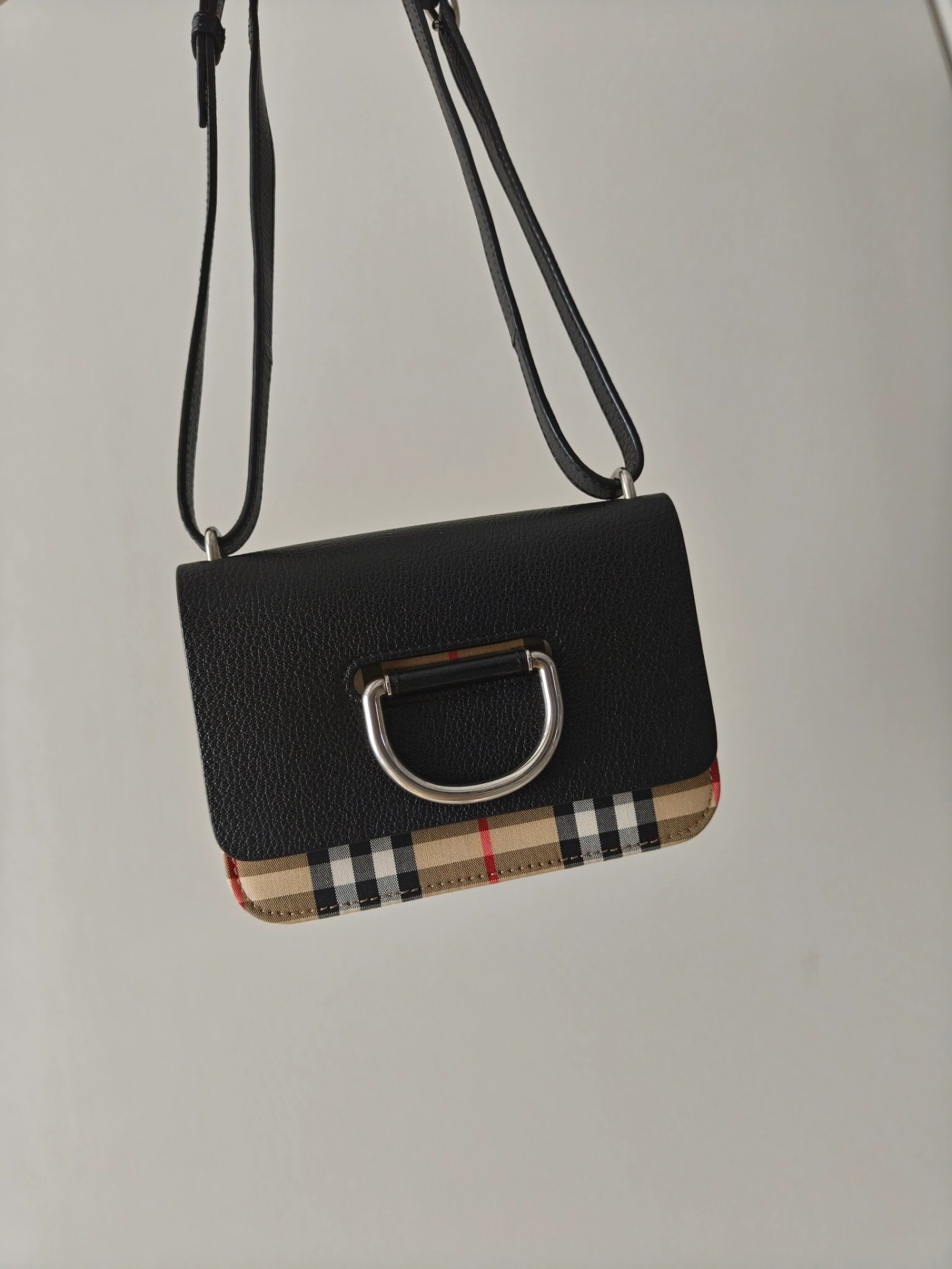 Реплики магазин сумок-burberry женские сумки цены 