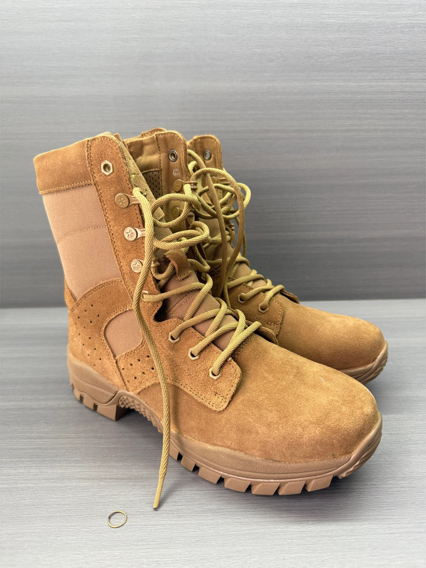 谁懂这双军靴是真货吗?