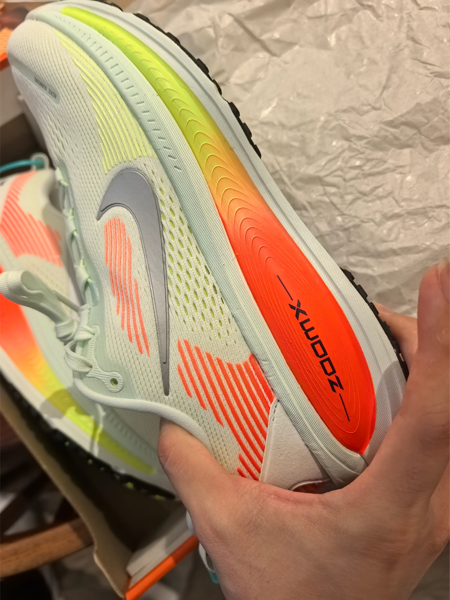 custom review-Nike Vomero 18 Slip Резистентный Устойчивый к Износу Дышащий Низкий Топ Беговые кроссовки Мужские Зеленый Оранжевый