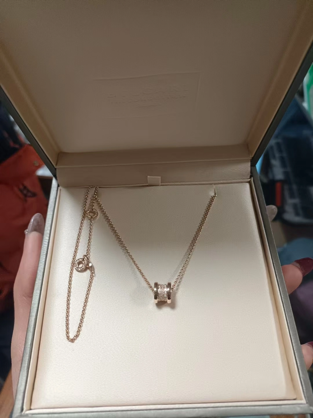 宝格丽满钻小蛮腰项链