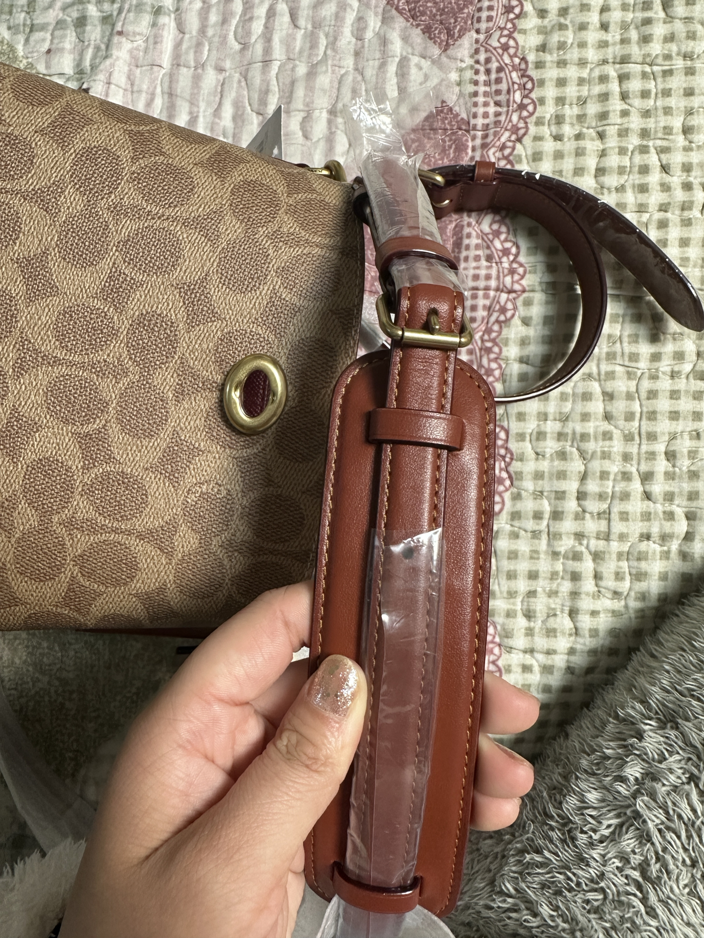 custom review-COACH Willow Кожа Плечевая Сумка Женская Красно-Коричневая и Коричневая с Монограммой