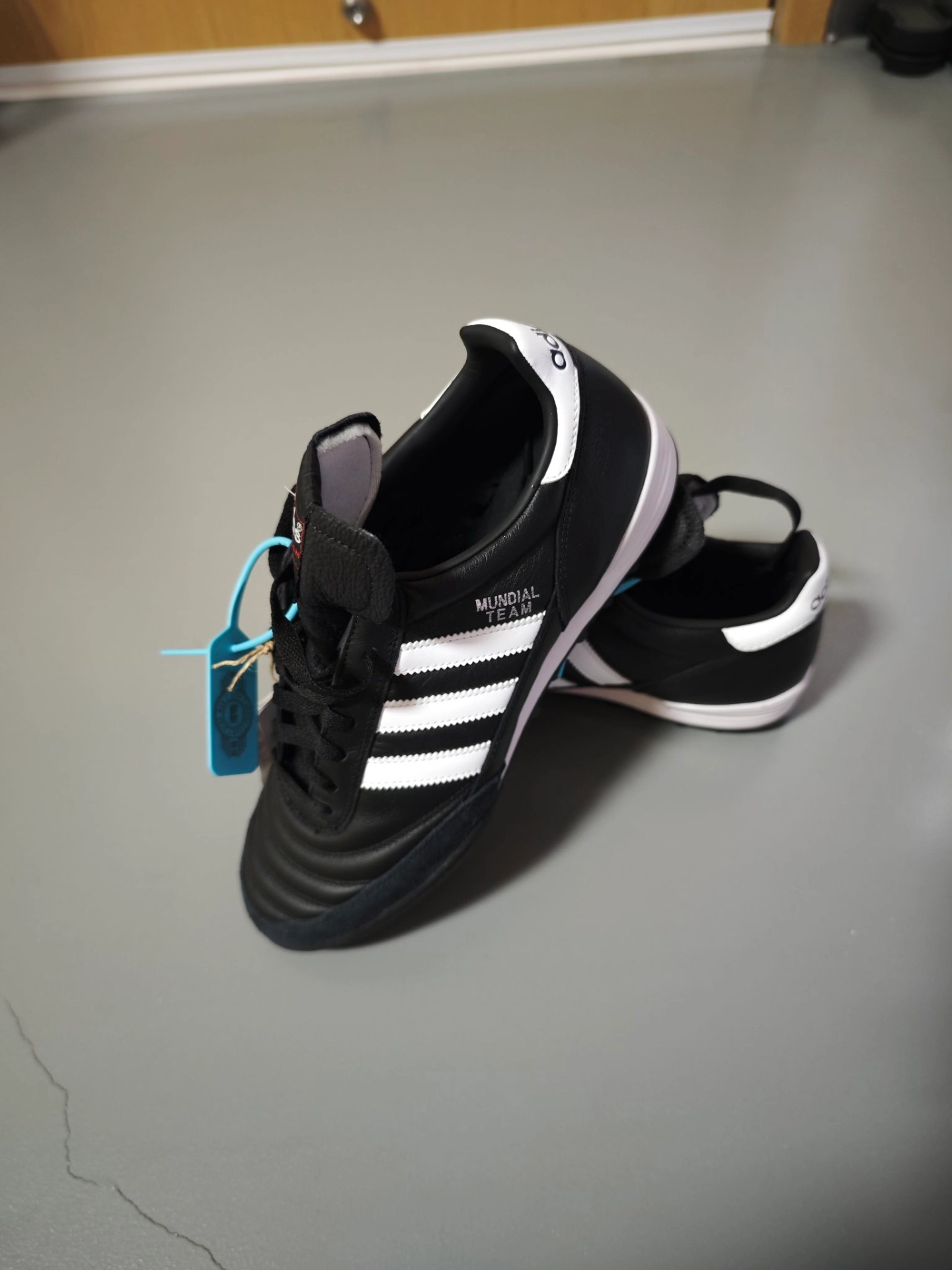 custom review-Adidas MUNDIAL Футбольные бутсы Унисекс Черный Белый