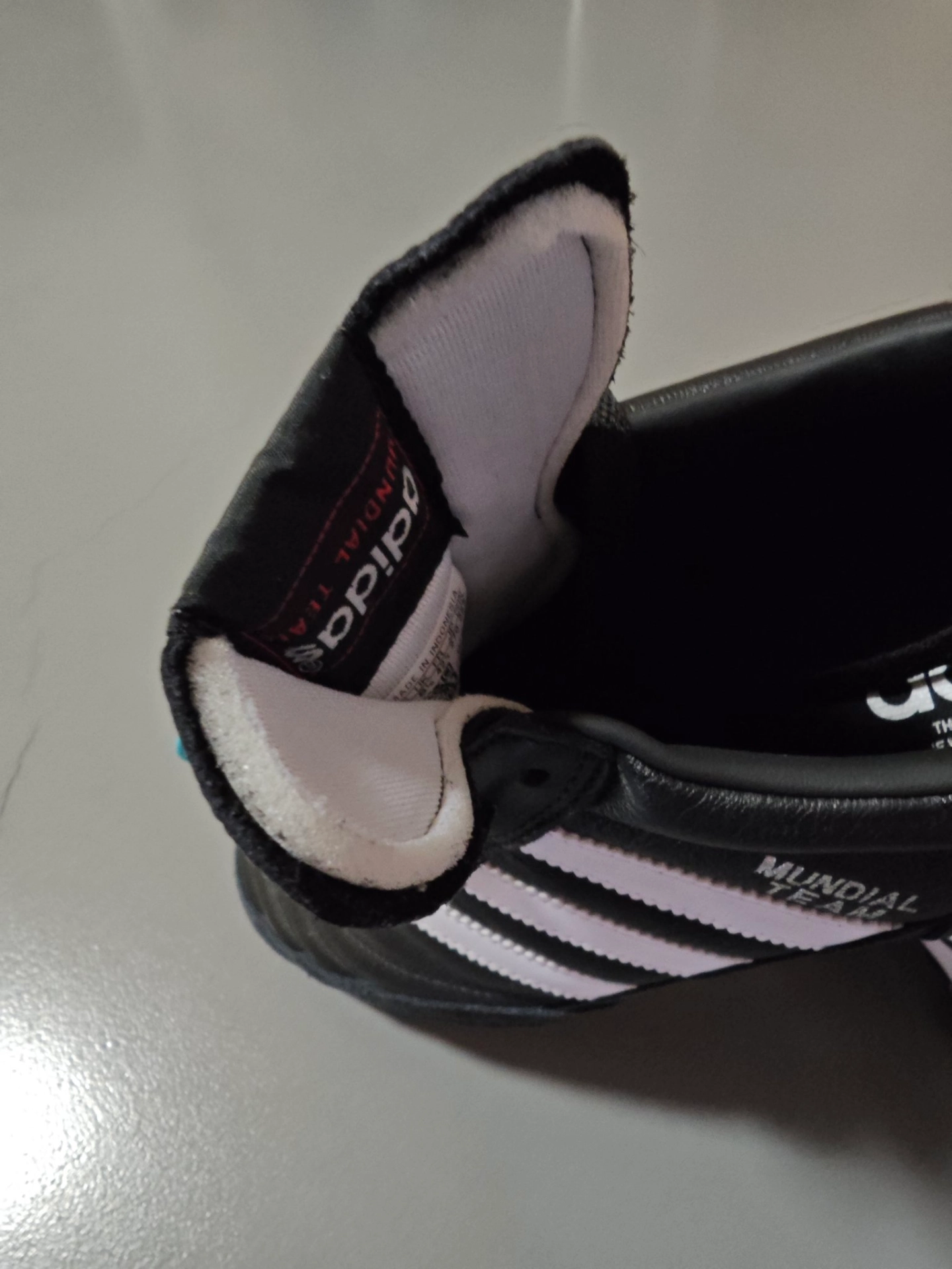 custom review-Adidas MUNDIAL Футбольные бутсы Унисекс Черный Белый