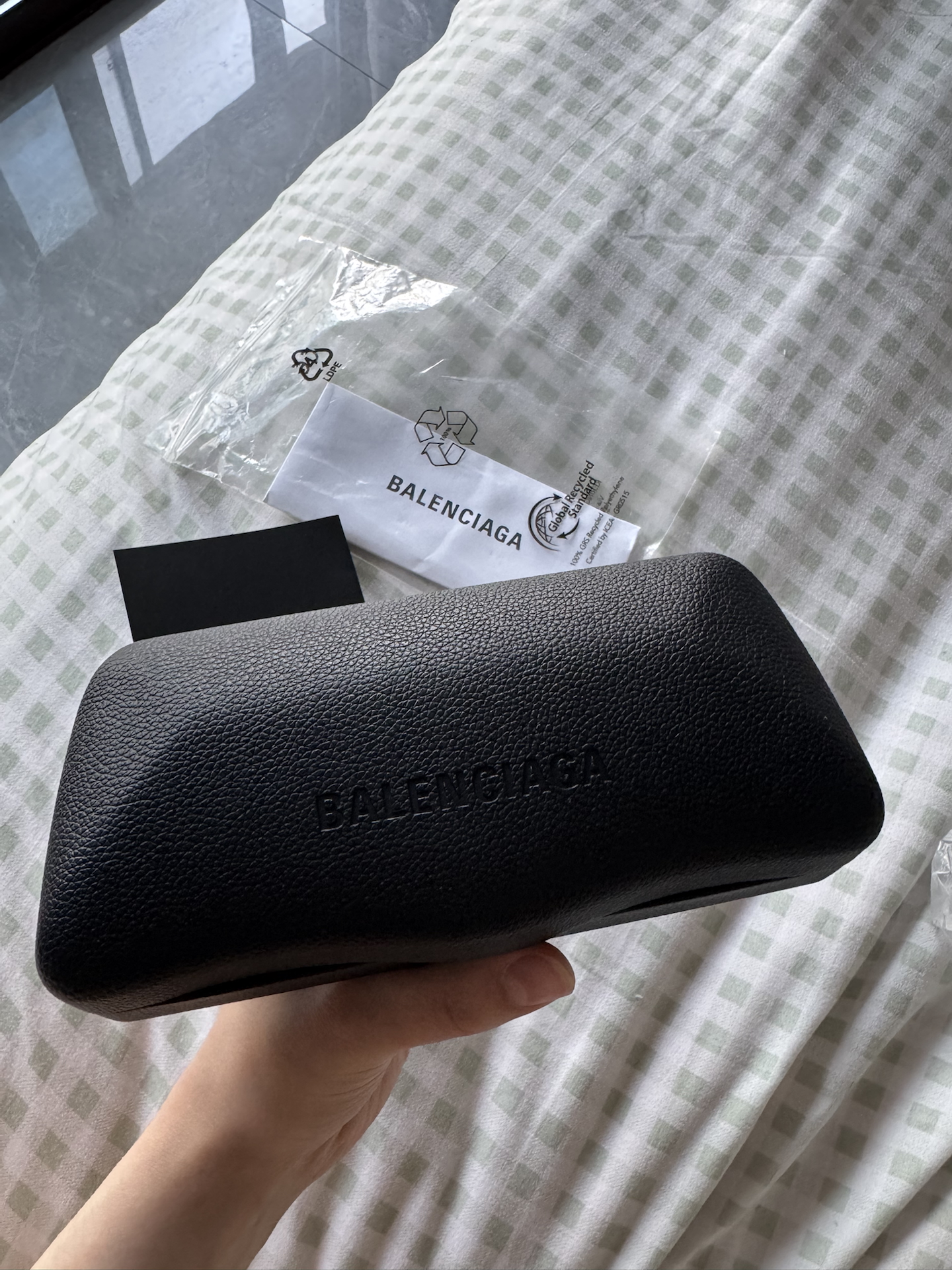 custom review-Balenciaga Нерегулярная форма Солнцезащитные очки Мужской