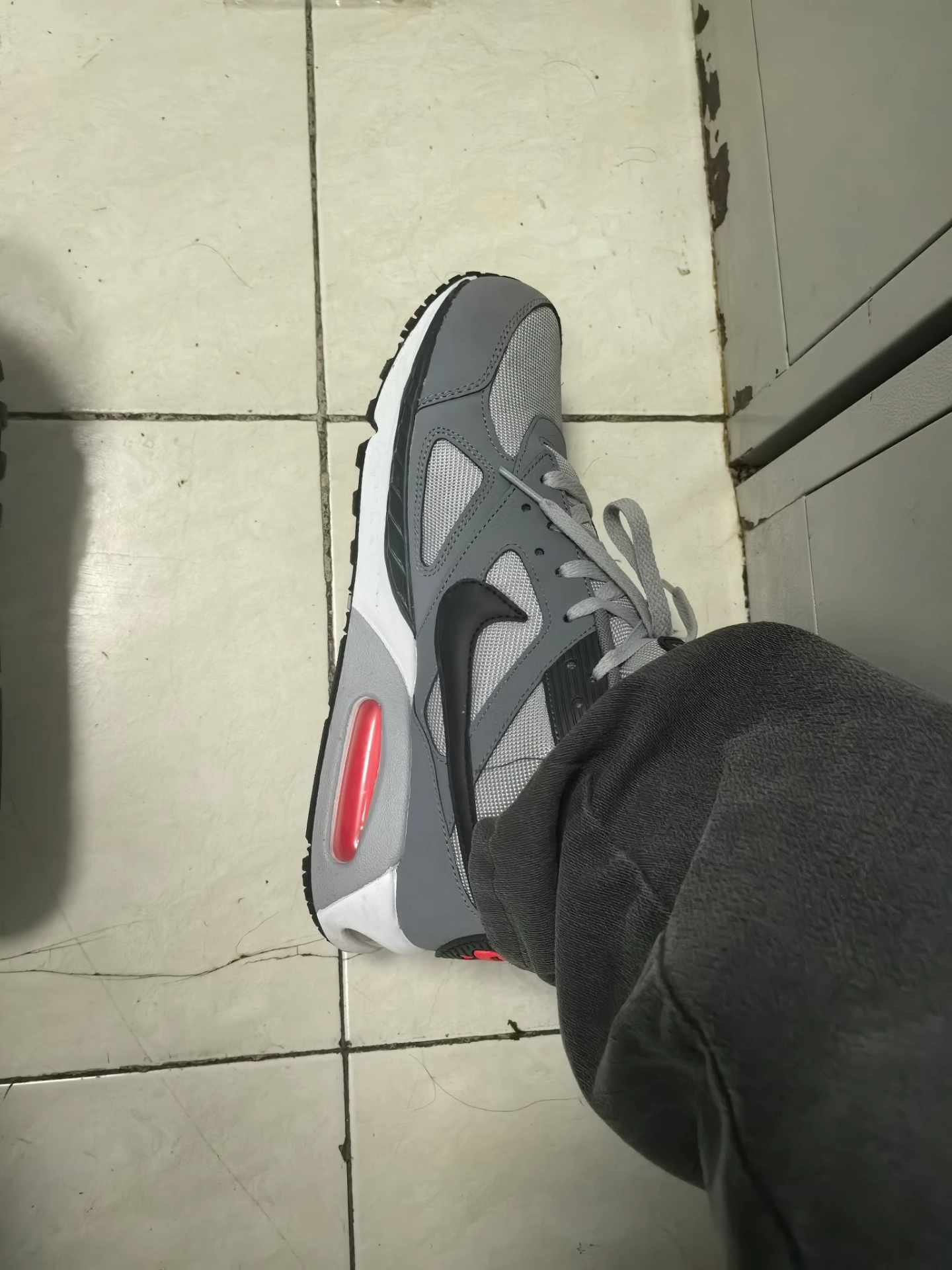 custom review-Nike Air Max Ivo Low Топ Повседневный Городской Коммутер Беговые кроссовки Мужской Черный Серый
