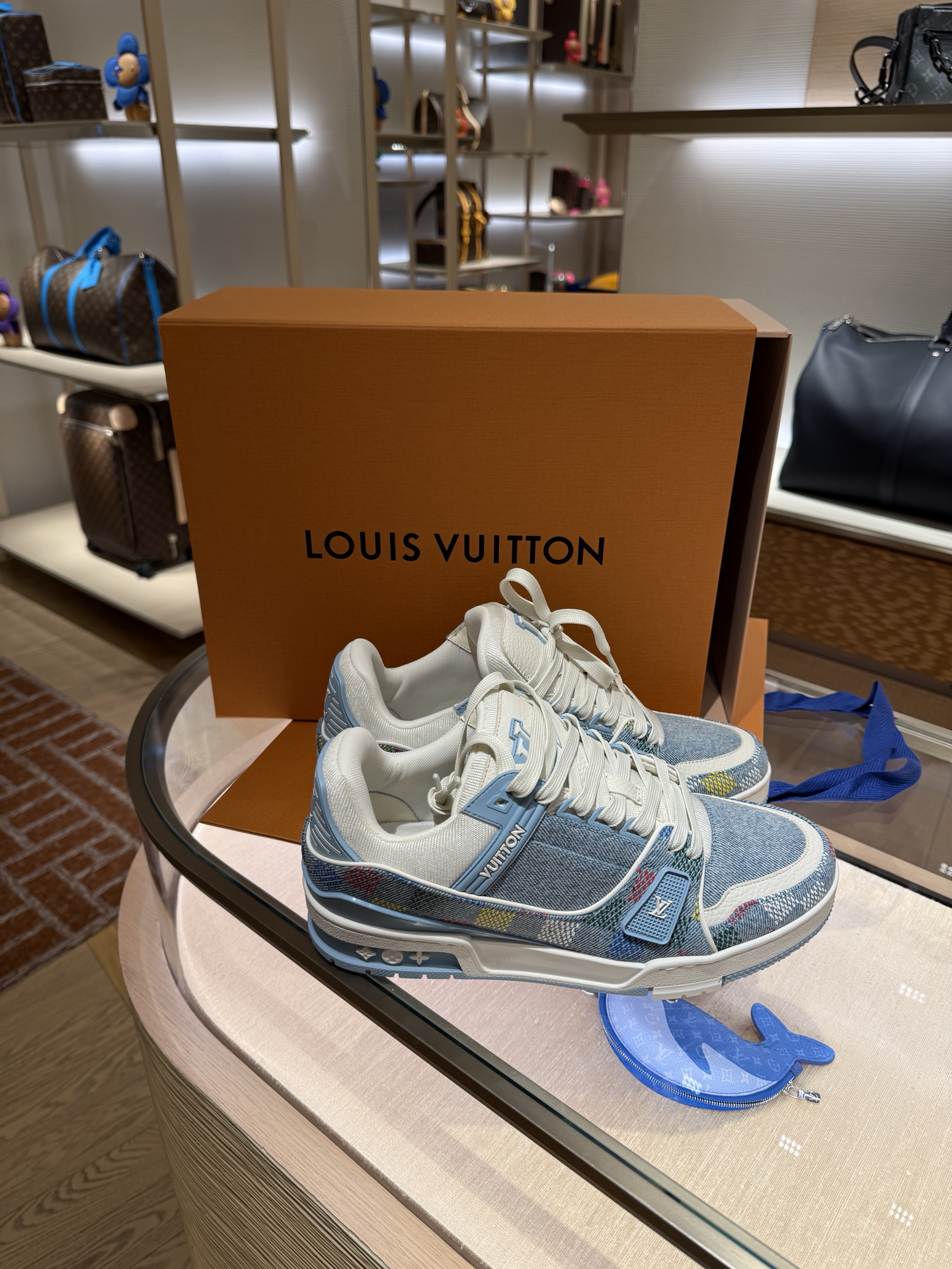 lv trainer 2025年新款