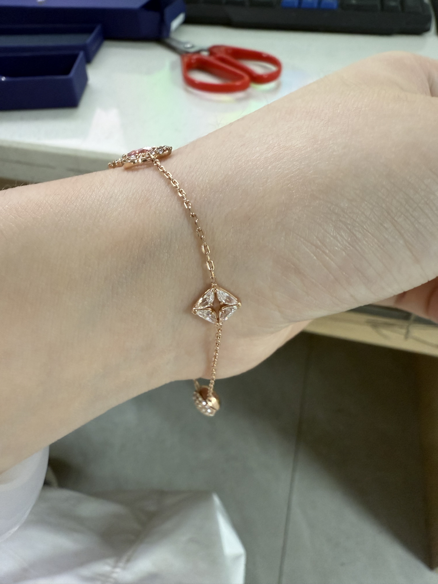 custom review-Swarovski Браслеты Женские Розовые