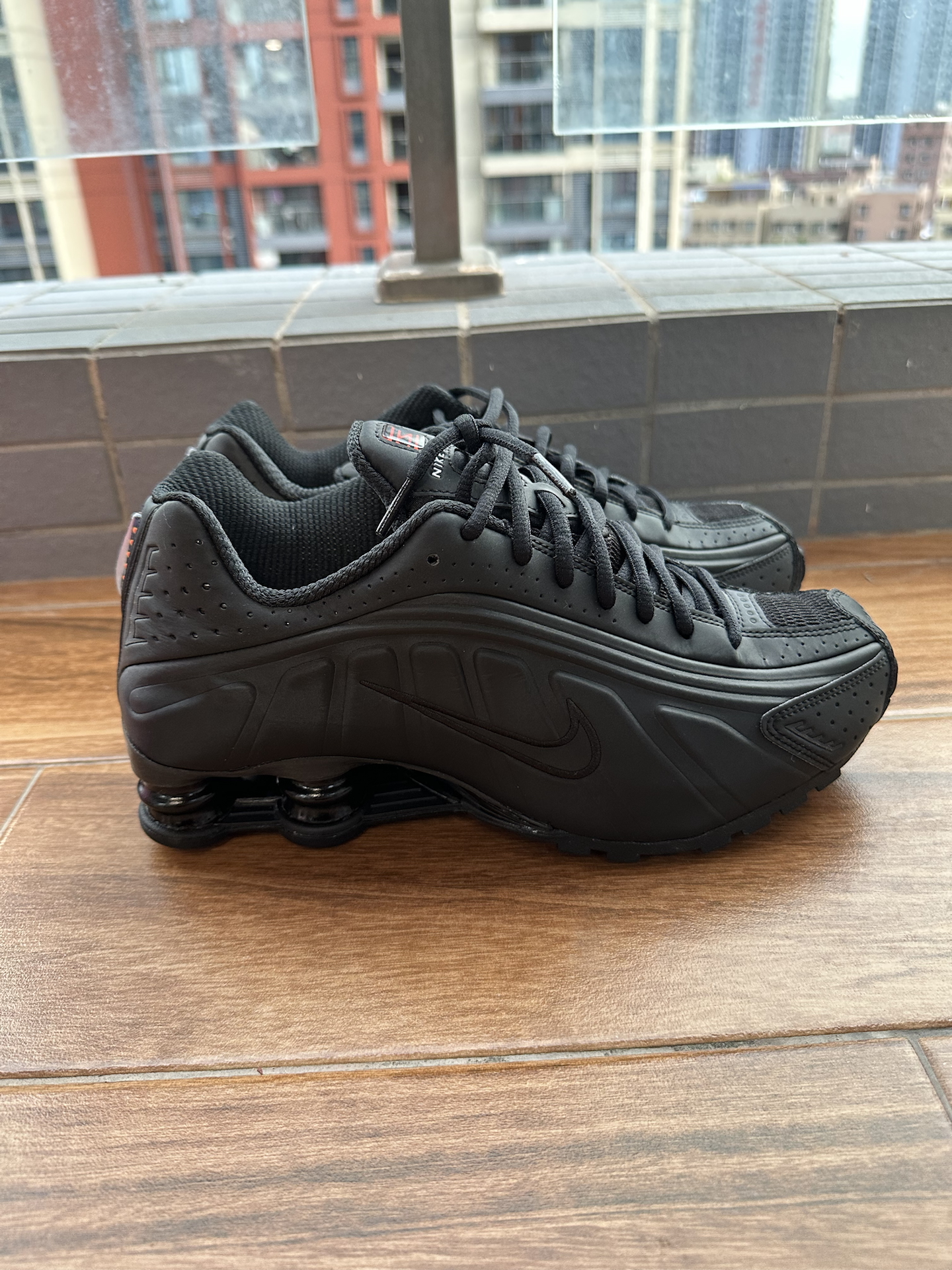 custom review-Nike Shox R4 Амортизация Дышащий Легкий Низкий Топ Воздушная Подушка Повседневная Городская Коммутация Беговые Кроссовки Женские Черный