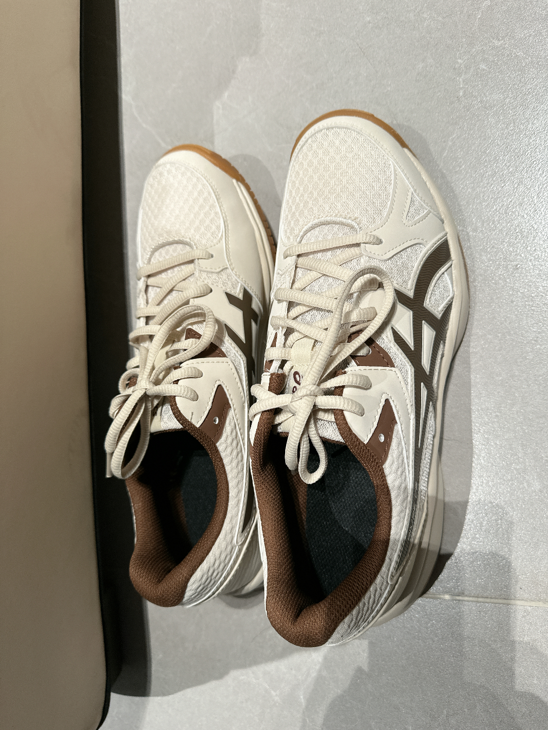 custom review-ASICS RIVRE CF Устойчивая к истиранию низкая обувь для бадминтона унисекс желто-коричневого цвета