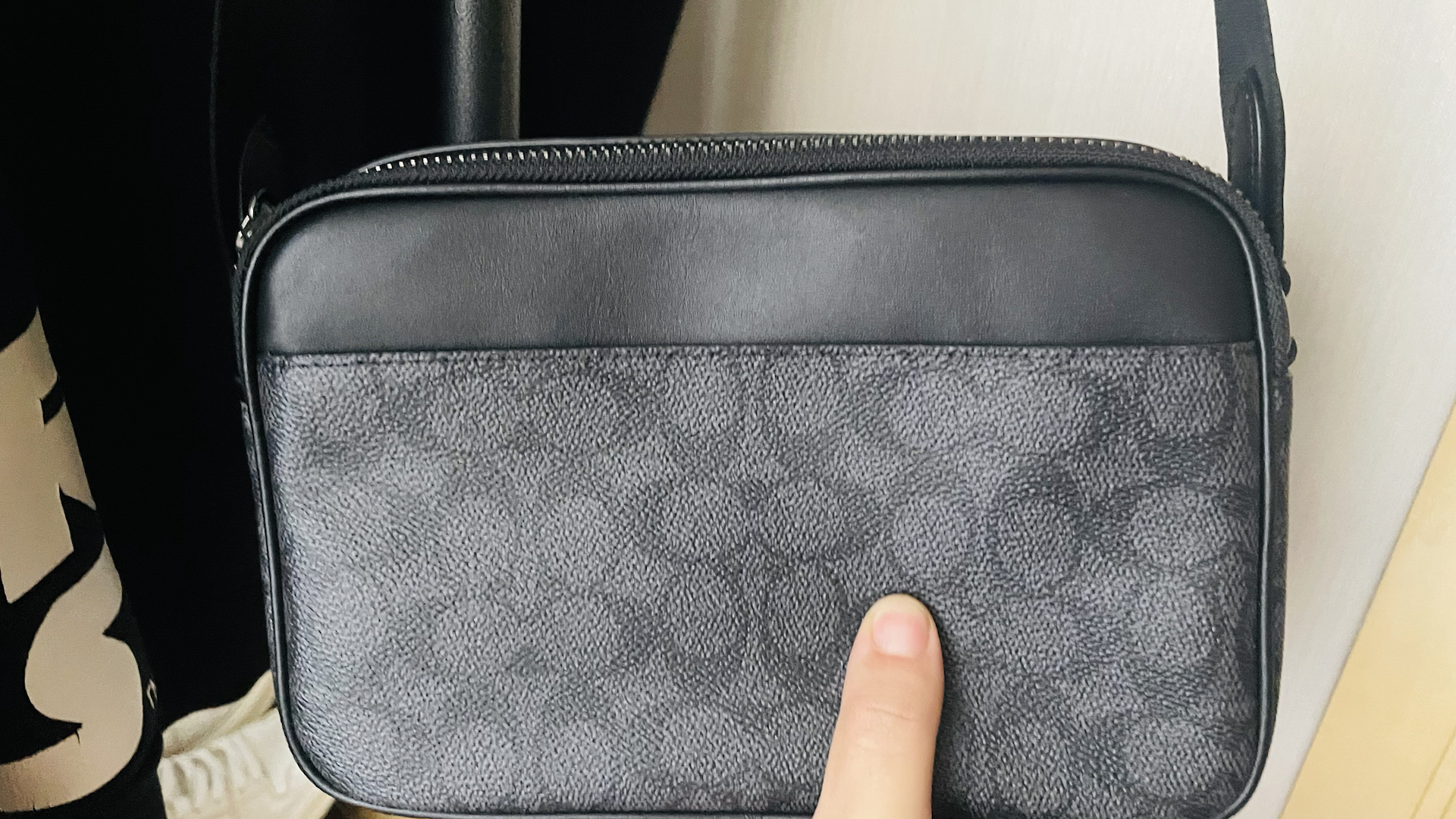 custom review-COACH Graham Искусственная кожа с коровьей кожей Сумка через плечо Средняя Мужская Черная