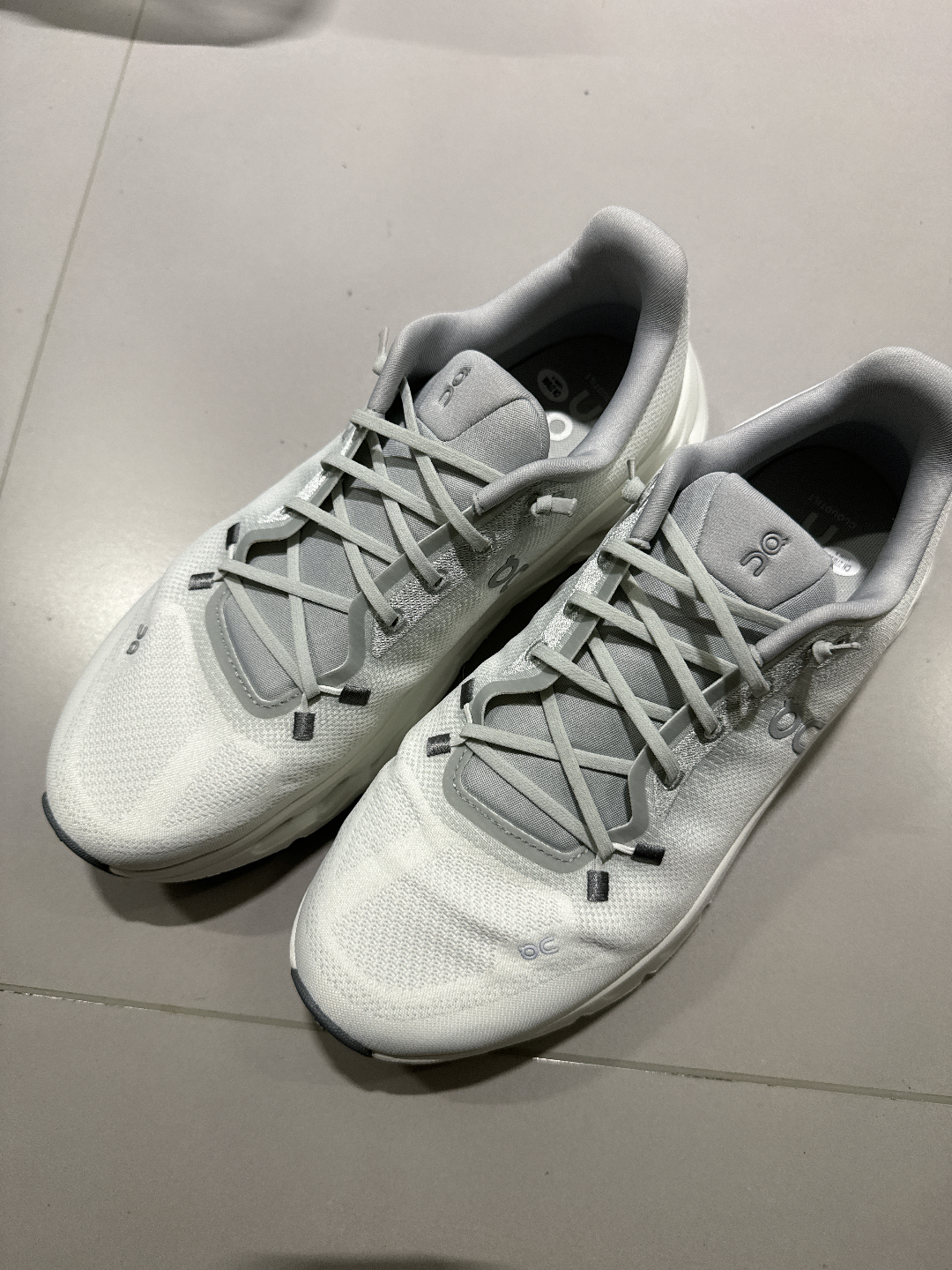 custom review-On CLOUDTILT Низкий Топ Casual Мужской Серый Белый