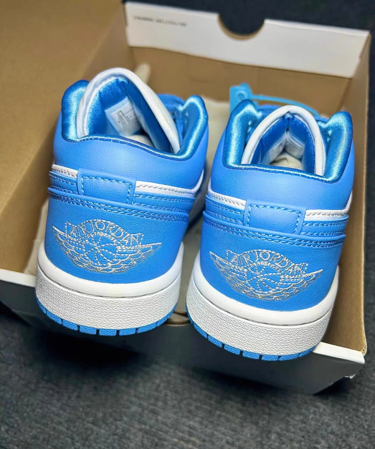 被问爆💥 这双aj1低帮北卡蓝太绝啦