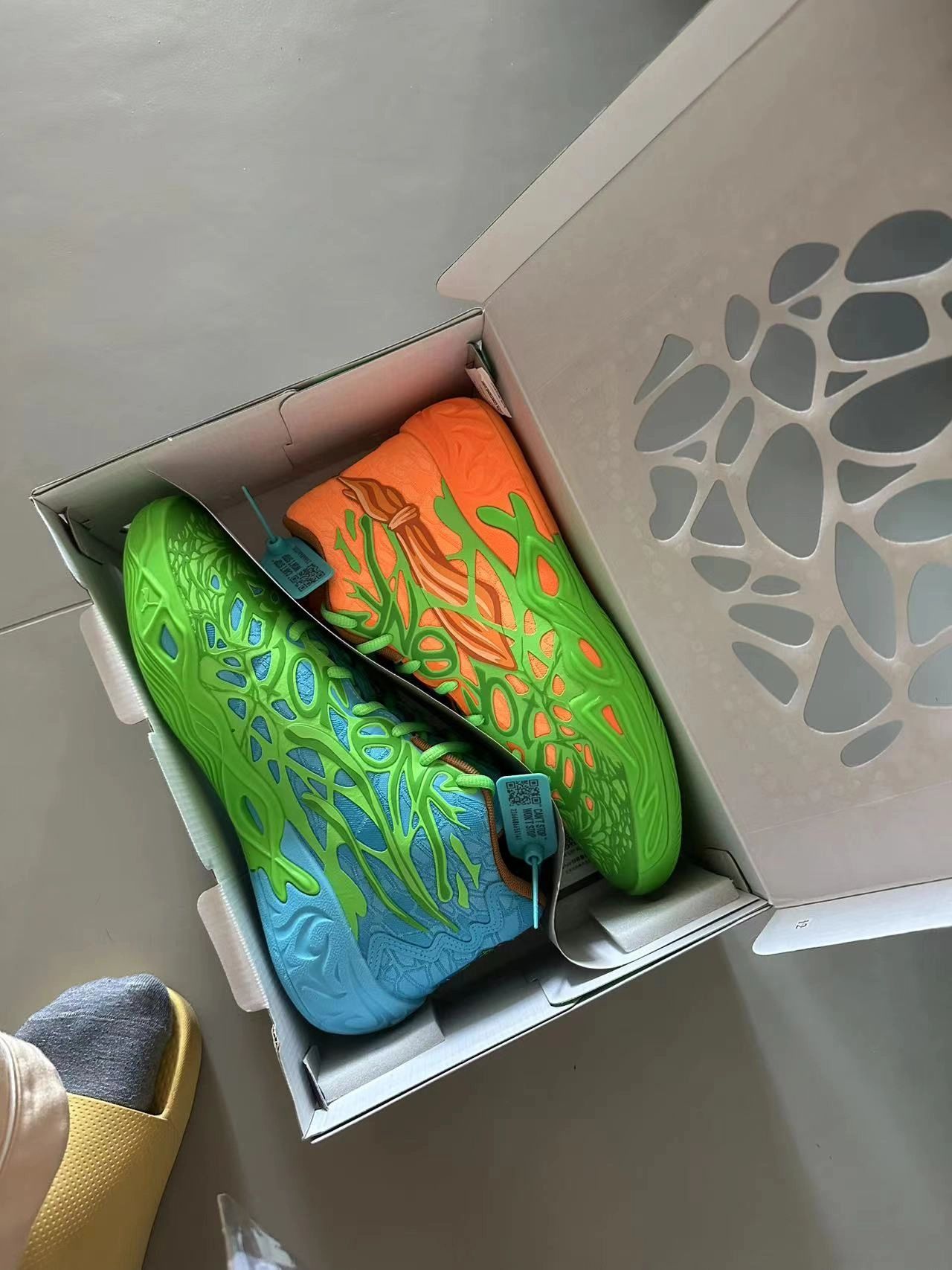 custom review-PUMA MB.04 Баскетбольные кроссовки MID Топ Зеленый Оранжевый Синий Унисекс