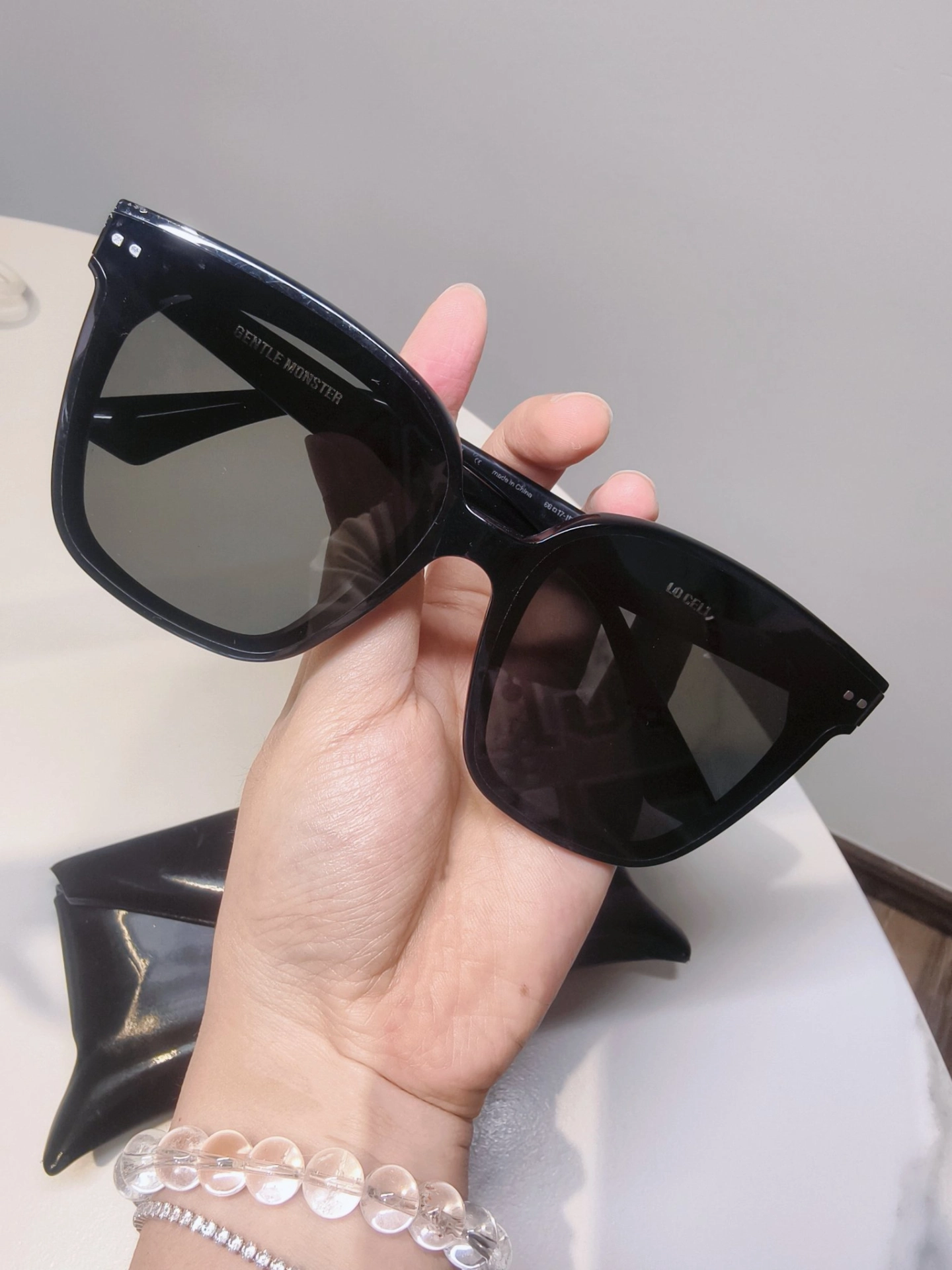 超级修饰脸型的gm墨镜