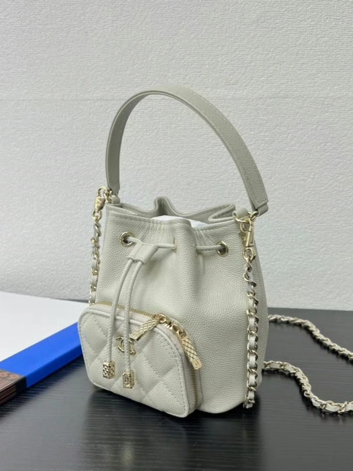 CHANEL Petit sac à fermeture cordon материалы и ди