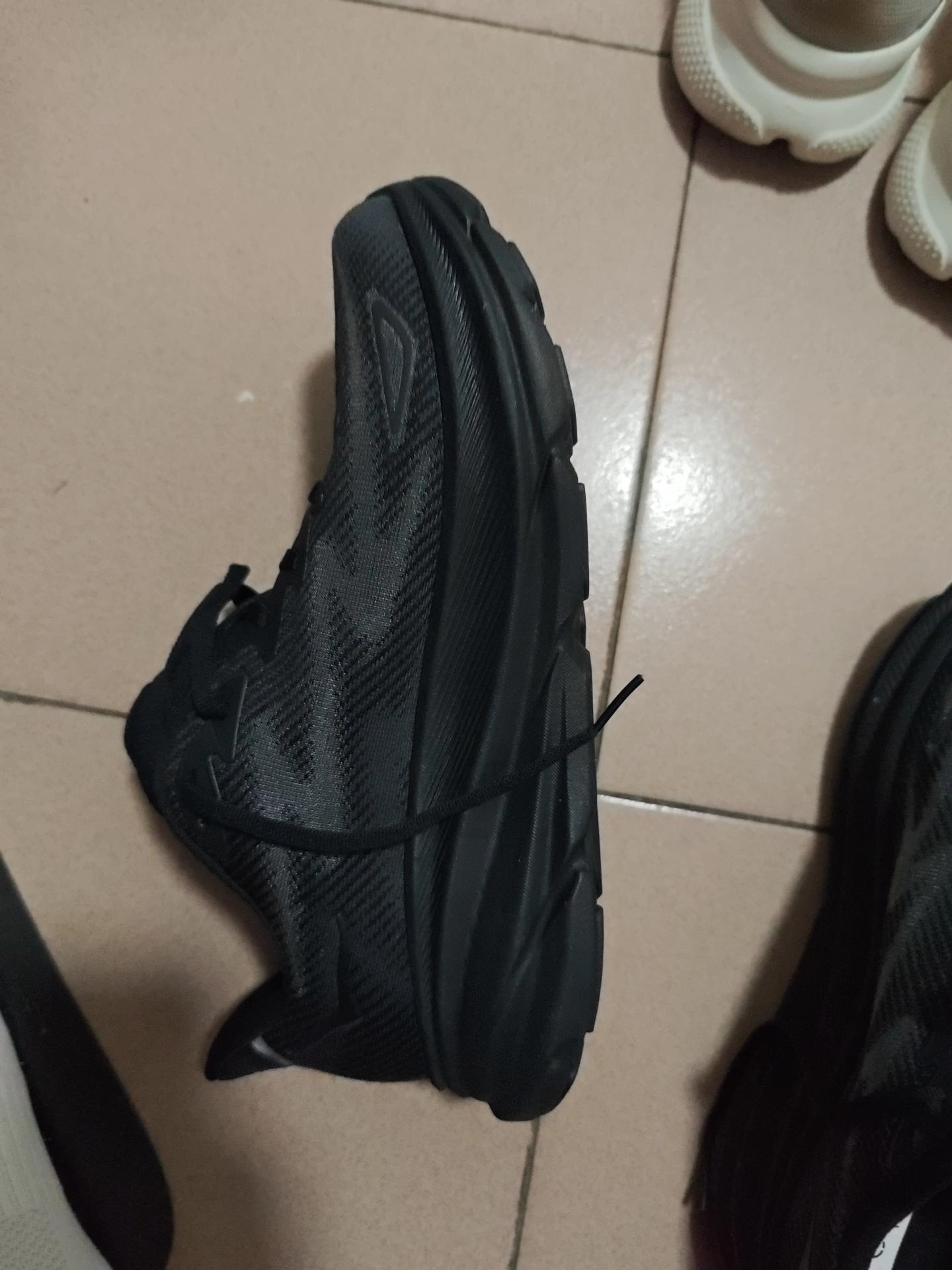 custom review-HOKA ONE ONE Clifton 9 Комфортная ткань Амортизация Устойчивость к истиранию Дышащий Низкий верх