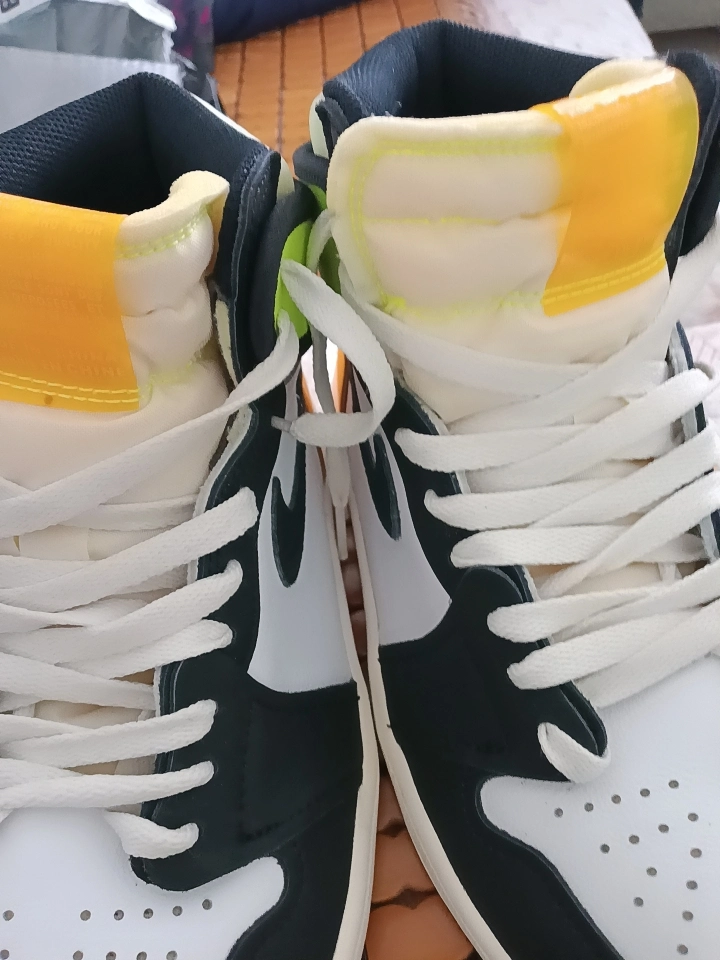 custom review-Jordan Air Jordan 1 High OG Ретро 'Вольт Золотой' Высокий Топ Винтажные Баскетбольные Кроссовки Унисекс Желто-Оранжевый Палец