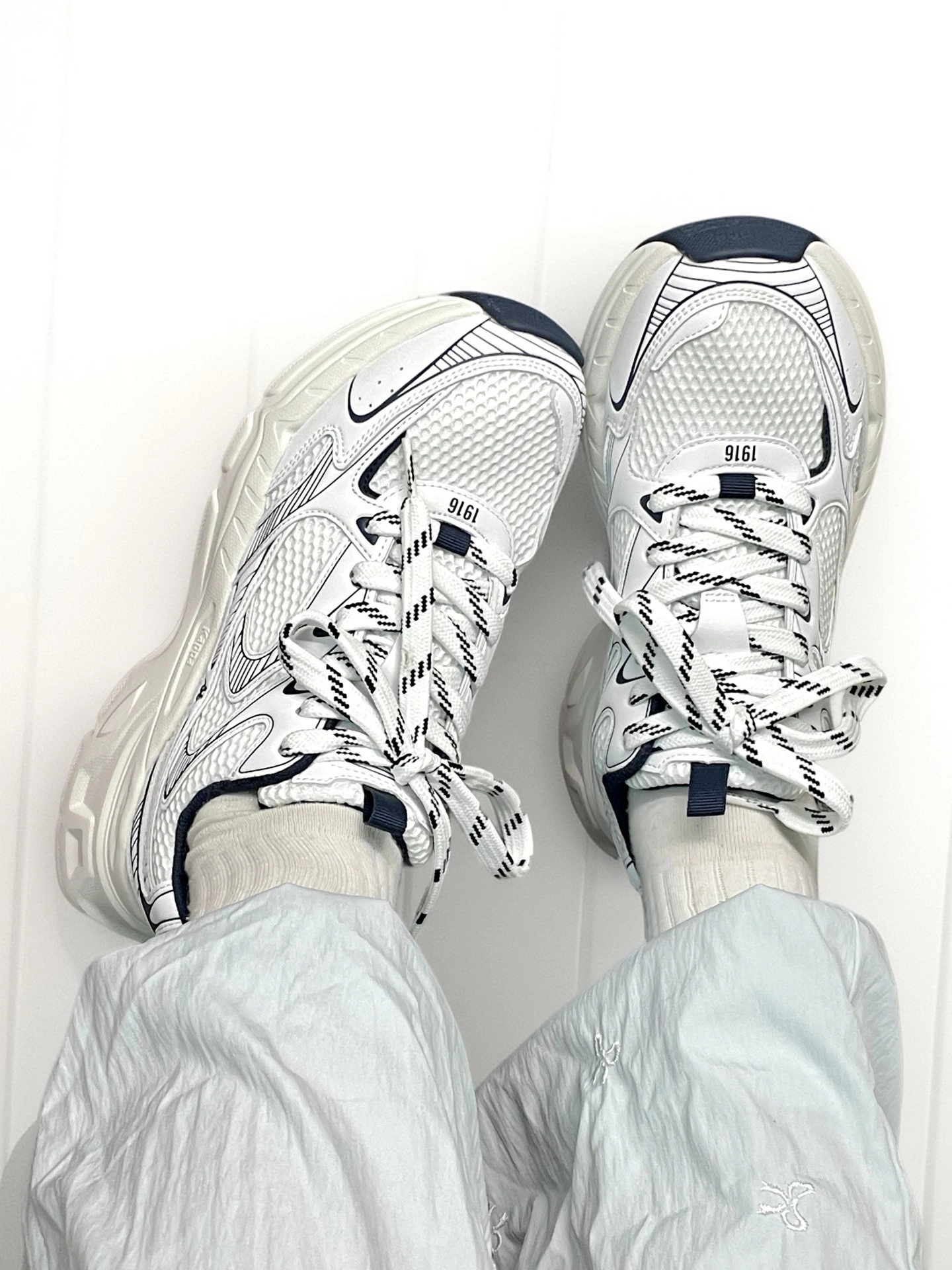 春夏通勤白老爹鞋x白色阔腿裤 显高显瘦太绝了