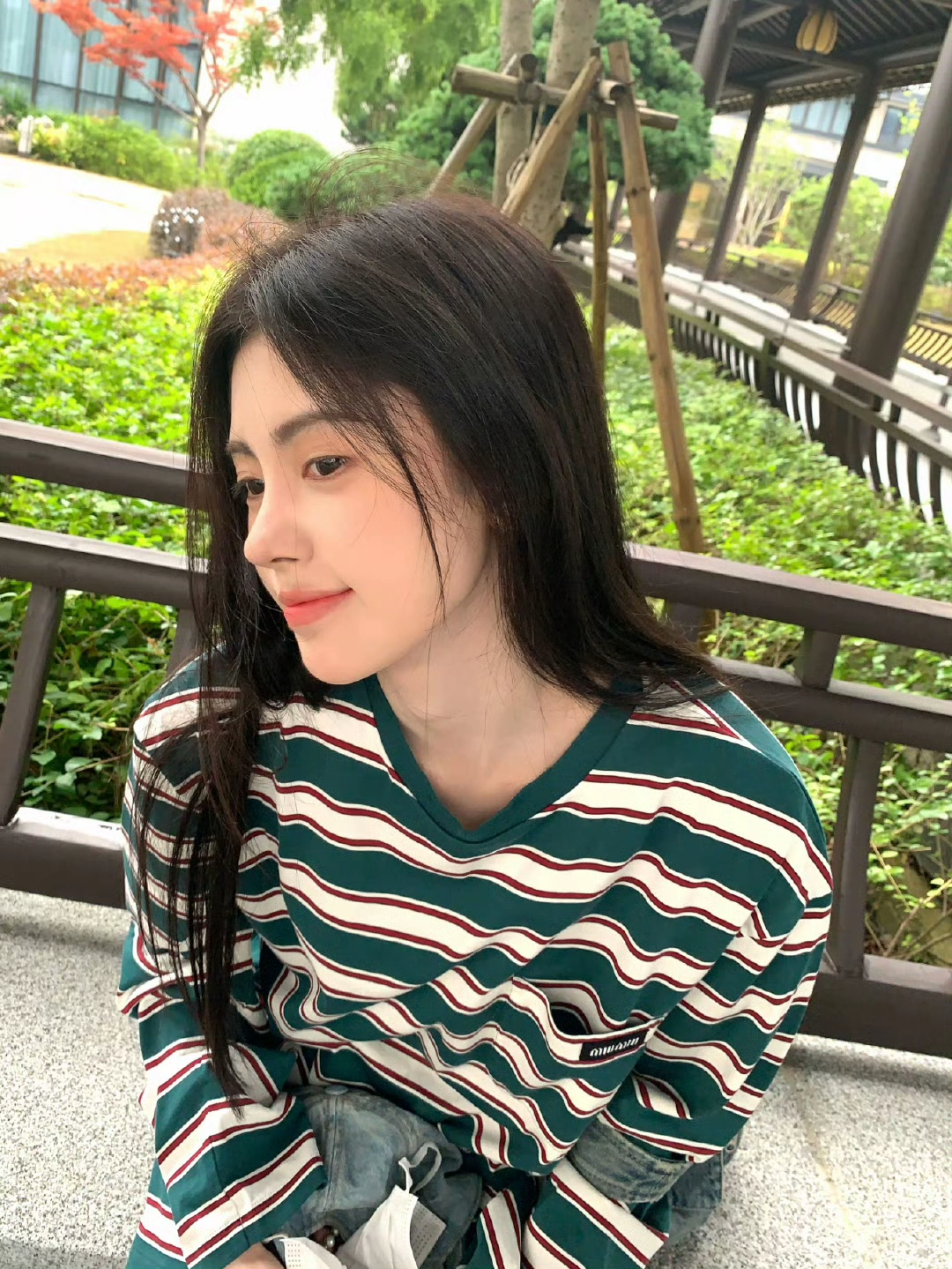 鞠婧祎同款条纹上衣,韩系氛围感狠狠拿捏!