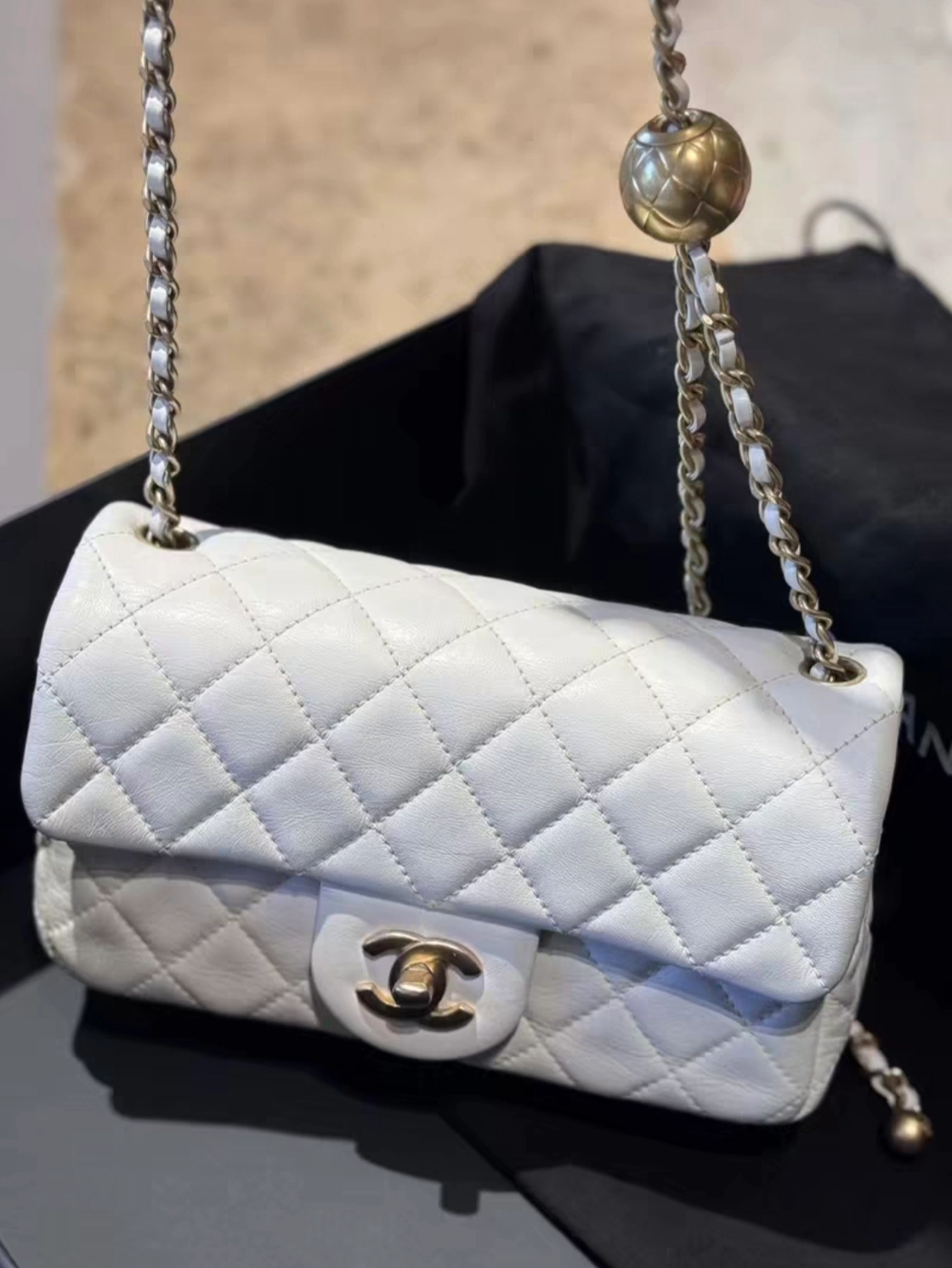 宇宙级断货王!是什么包运,让我找到了一只稀奇chanel 金球cf 大mini!