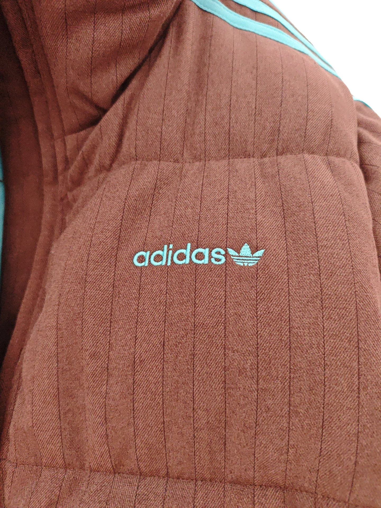 custom review-Adidas Originals Essentials Пуховик с елочной стежкой Женские