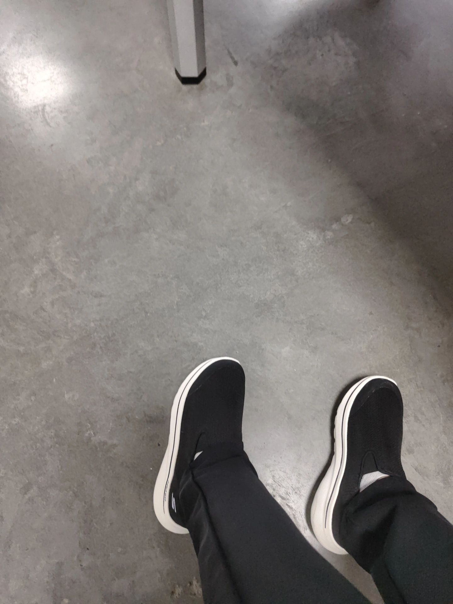 custom review-Skechers Устойчивый к истиранию Поддерживающая Высота Низкая Повседневная Обувь Мужская Черно-Белая