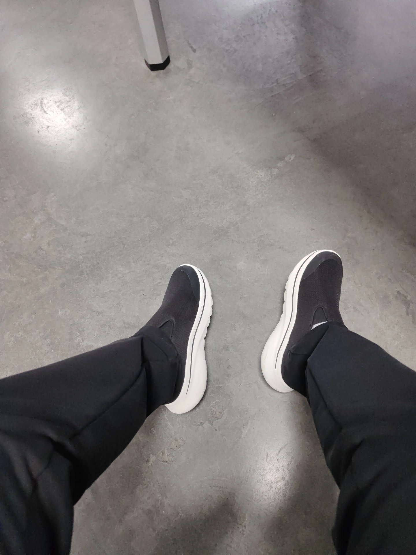 custom review-Skechers Устойчивый к истиранию Поддерживающая Высота Низкая Повседневная Обувь Мужская Черно-Белая