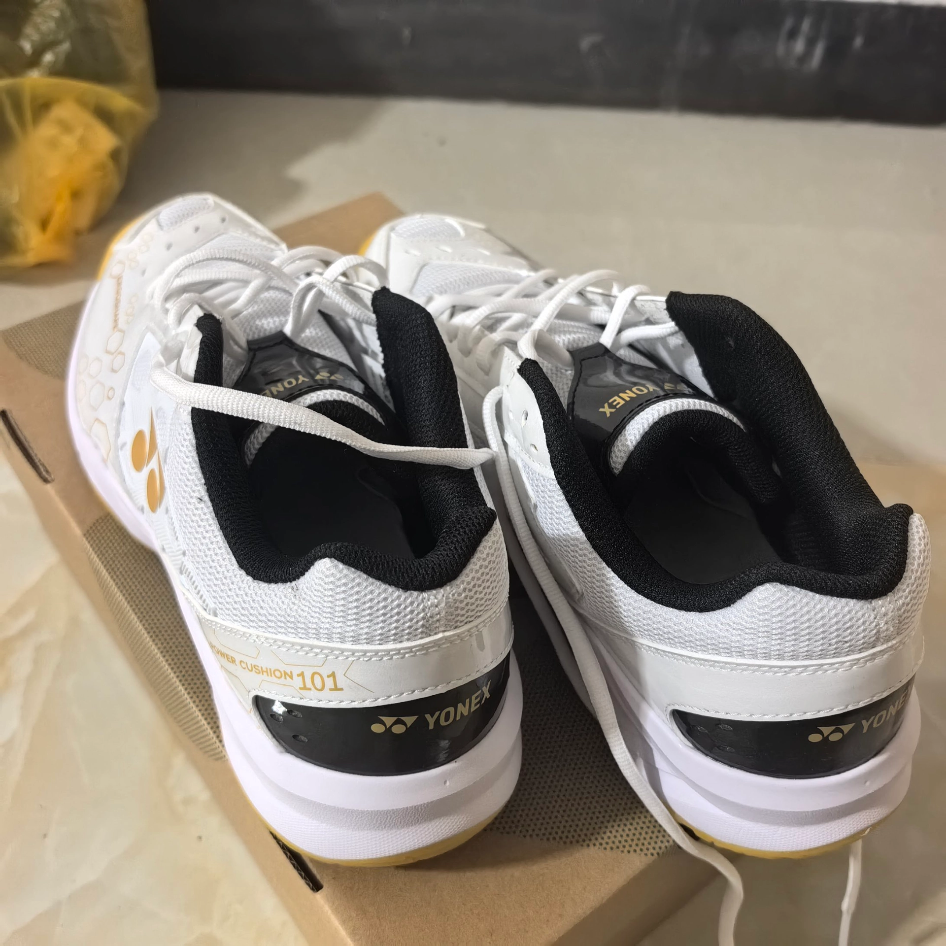 custom review-YONEX Амортизирующая стелька искусственная кожа низкий топ обувь для бадминтона унисекс белый золото