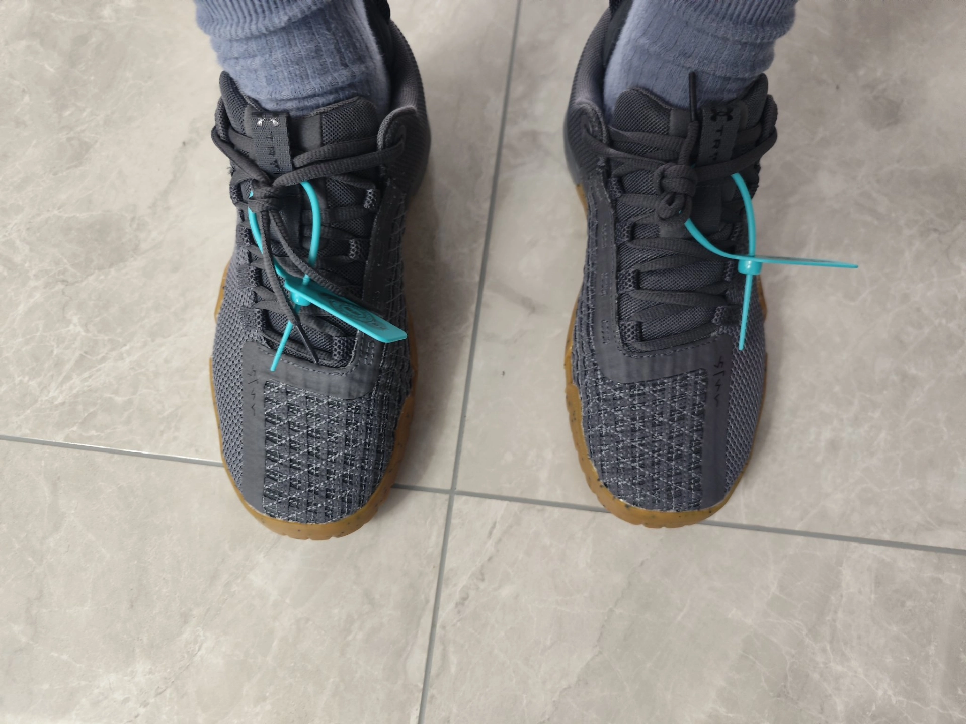 custom review-Under Armour Reign 6 Slip-Resistant Abrasion-Resistant Low-Top Training Shoes Men's Dark Gray Подпись Утеря устойчивость устойчивость к истиранию низкий топ тренировочные кроссовки мужской темно-серый