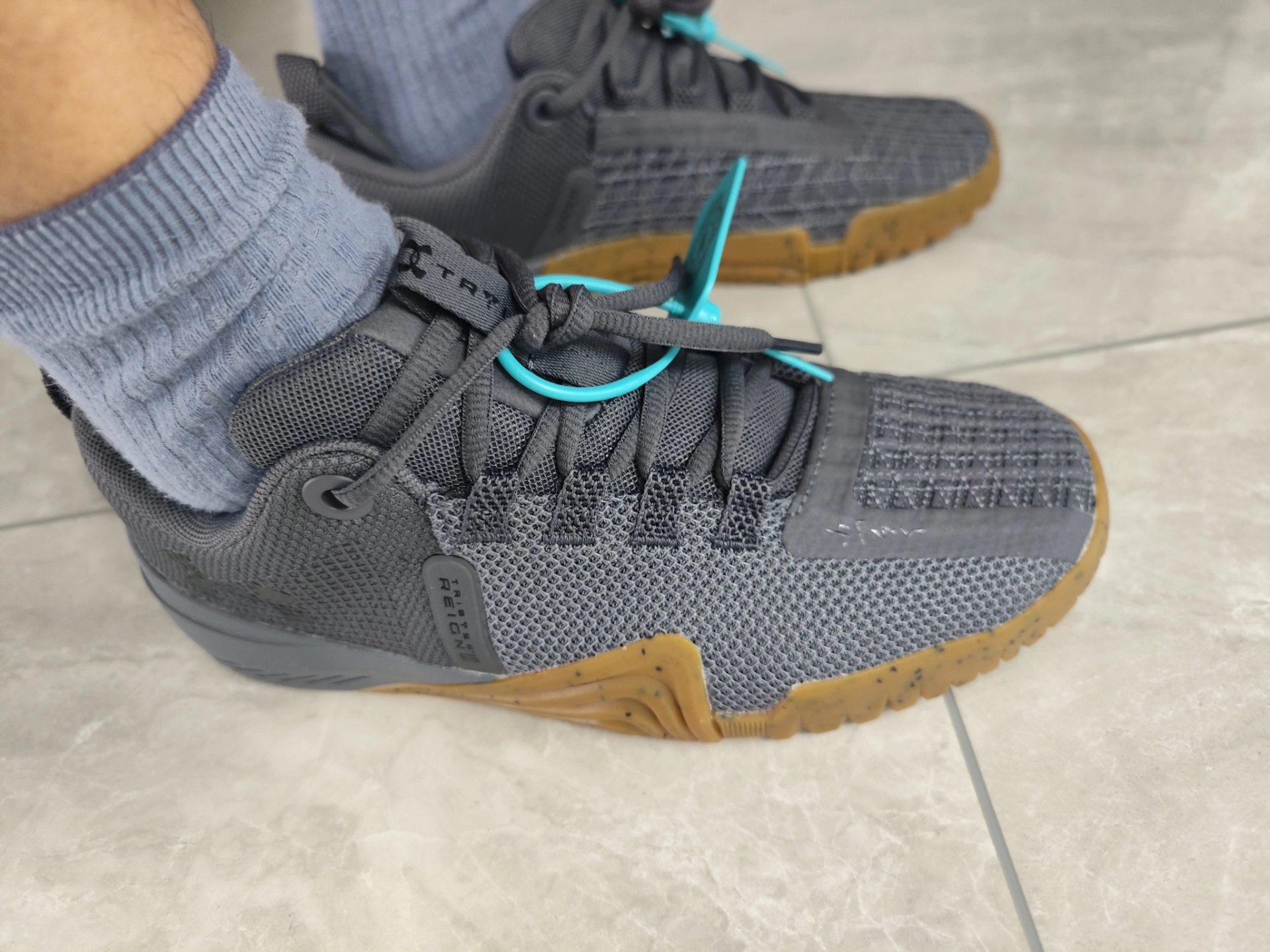 custom review-Under Armour Reign 6 Slip-Resistant Abrasion-Resistant Low-Top Training Shoes Men's Dark Gray Подпись Утеря устойчивость устойчивость к истиранию низкий топ тренировочные кроссовки мужской темно-серый