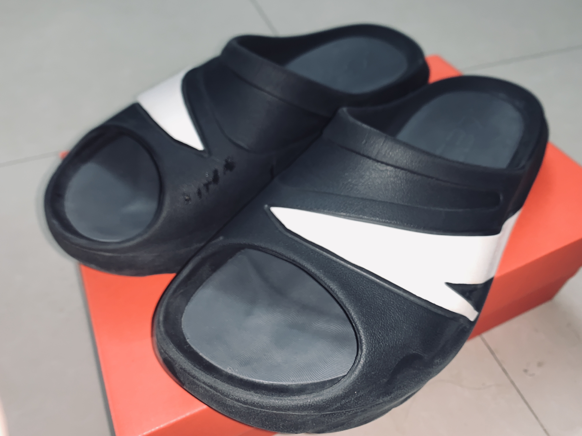 安踏拖鞋真的不差!