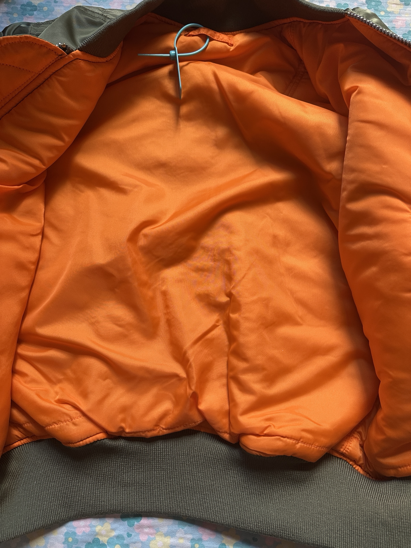 custom review-Совместный бренд Alpha Industries Куртка Унисекс Армейский зеленый