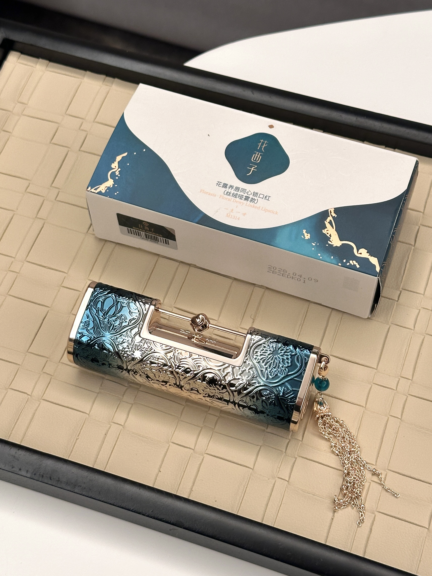 ?中式美学杀疯了花西子同心锁口红绝了