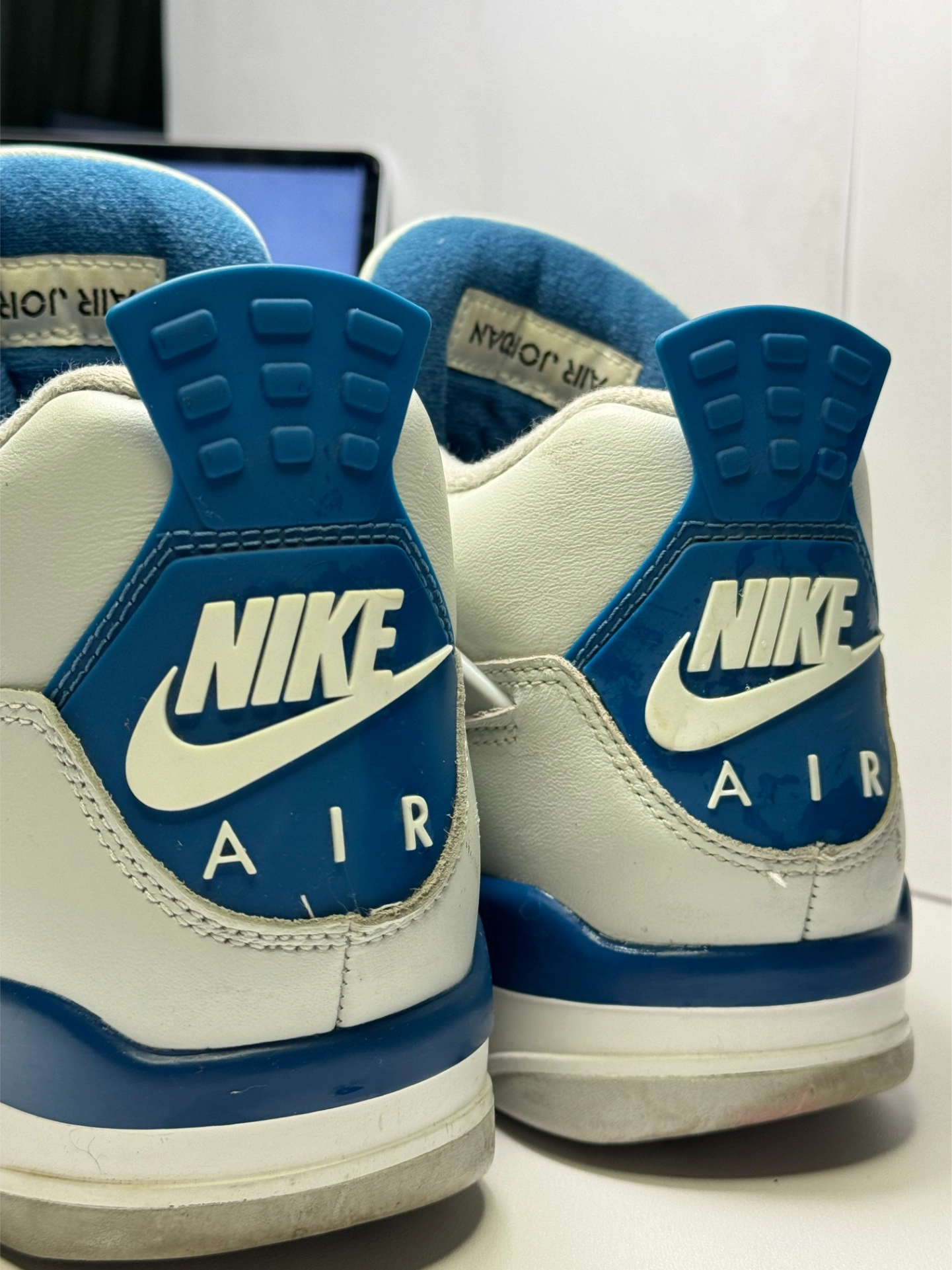 💙🤍 aj4蓝白上脚绝绝子!这双鞋也太好搭了吧!