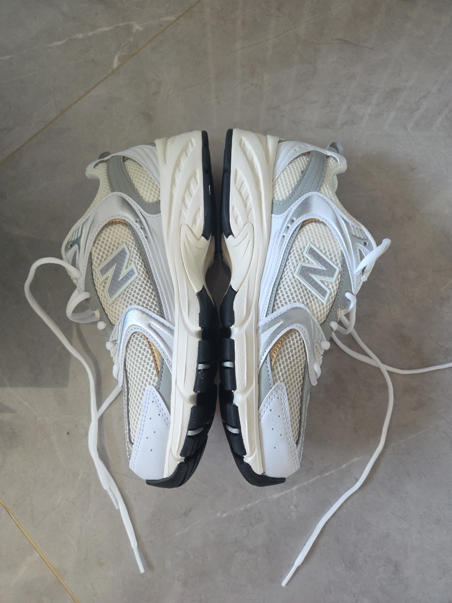 custom review-New Balance NB 530 Амортизация Устойчивость к истиранию Дышащий Низкий Верх Повседневная Городская Коммутация Беговые кроссовки Унисекс Серый Белый