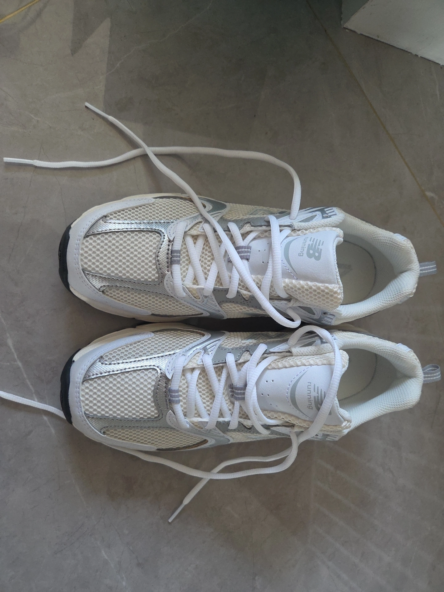 custom review-New Balance NB 530 Амортизация Устойчивость к истиранию Дышащий Низкий Верх Повседневная Городская Коммутация Беговые кроссовки Унисекс Серый Белый