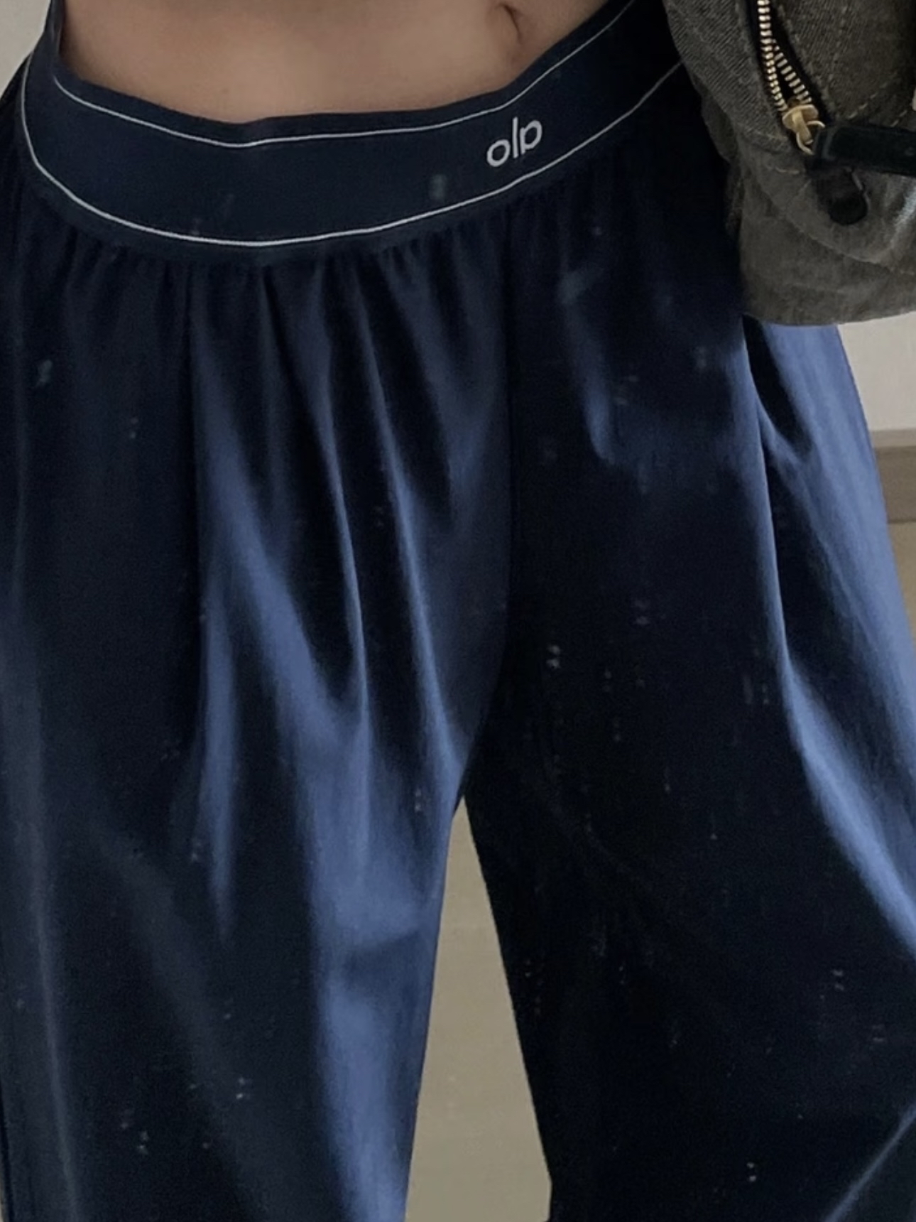 custom review-Alo Yoga Suit Up Костюм Брюки Женские