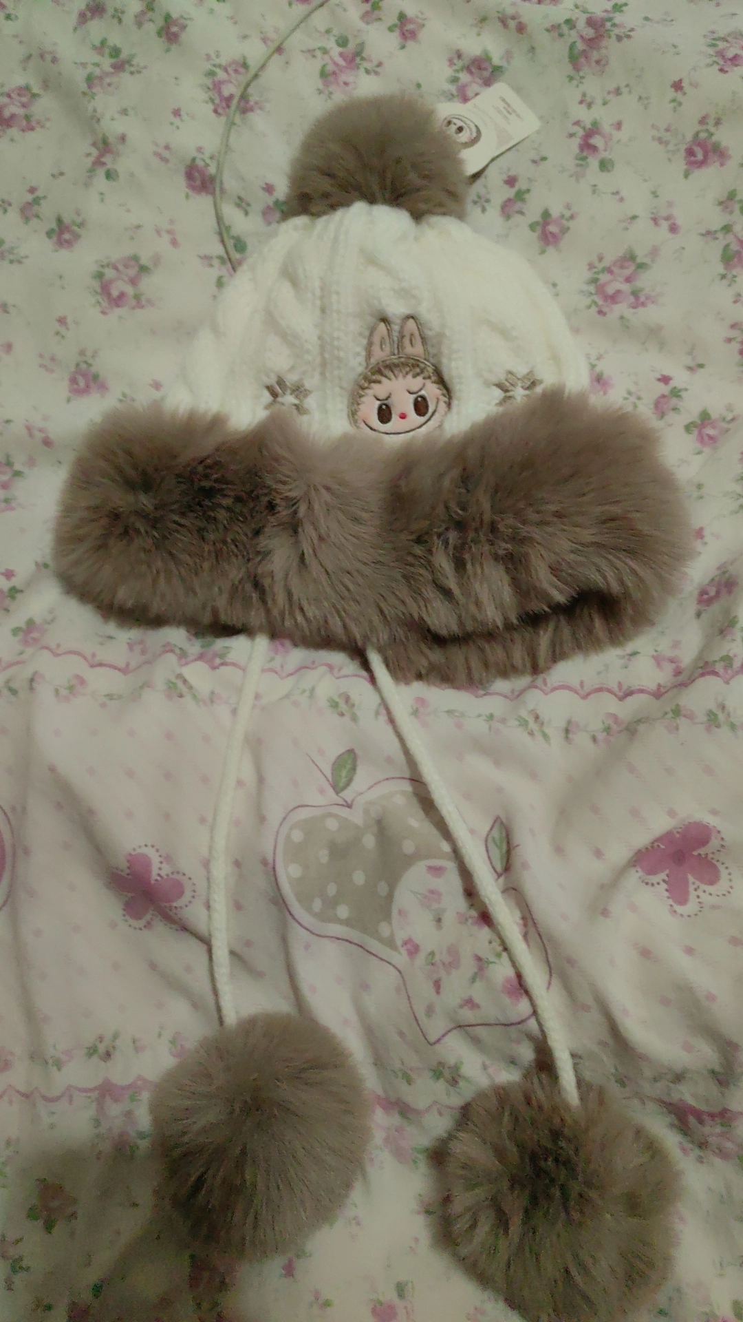 custom review-POP MART LABUBU Warm Fluffy Holiday Плюшевая Шляпа Трендовый Мерч