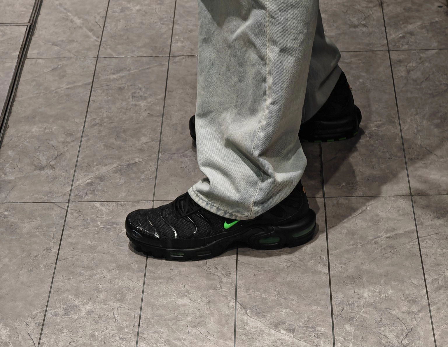 custom review-Nike Air Max Plus Устойчивый к истиранию Низкий Топ Тренировочные Повседневные Беговые Кроссовки Мужские Черные Зеленые