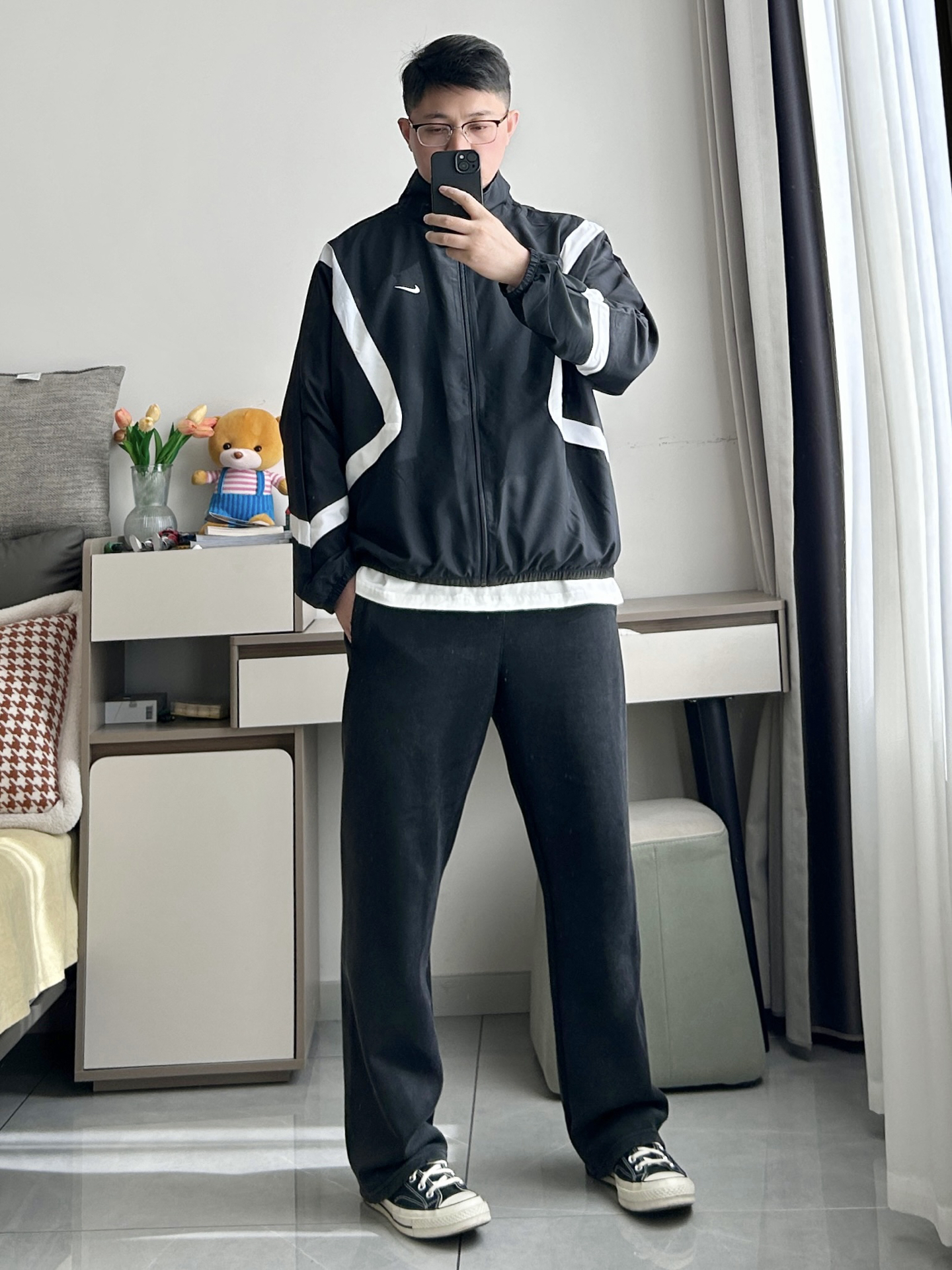 180 70|兄弟们,男生一身黑真的酷,简约休闲,快进来抄作业