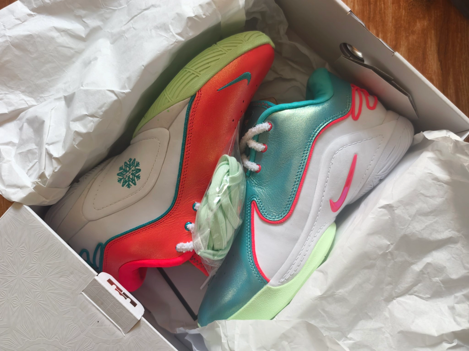 custom review-Nike LeBron 22 Амортизаторы Slip-resistant устойчивые к истиранию Низкий топ Баскетбольные кроссовки Мужские Зеленый Белый Красный