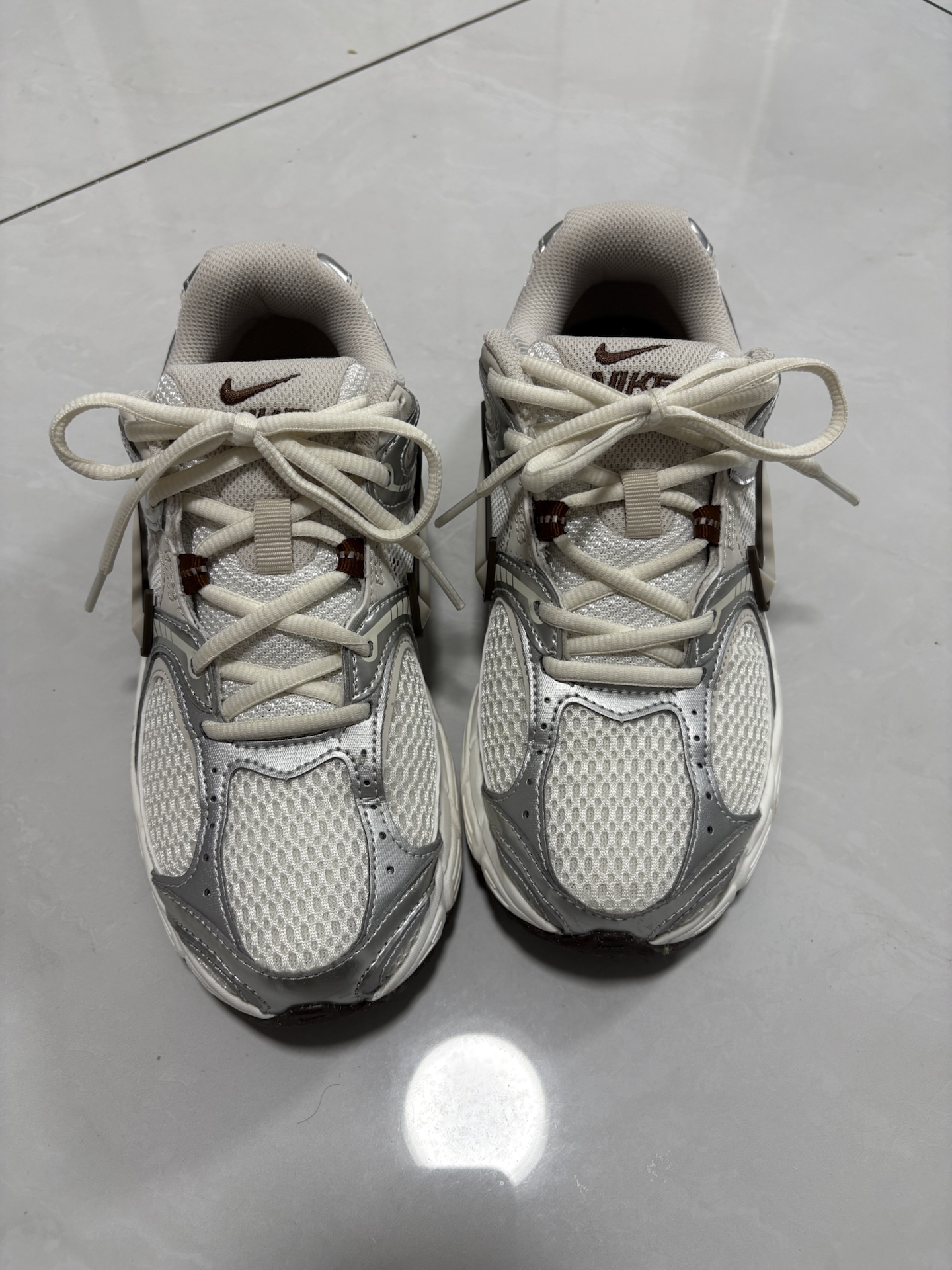 custom review-Nike V5 RNR Slip Resistant Abrasion Resistant Дышащий Низкий Топ Беговые кроссовки Женские Белый Коричневый