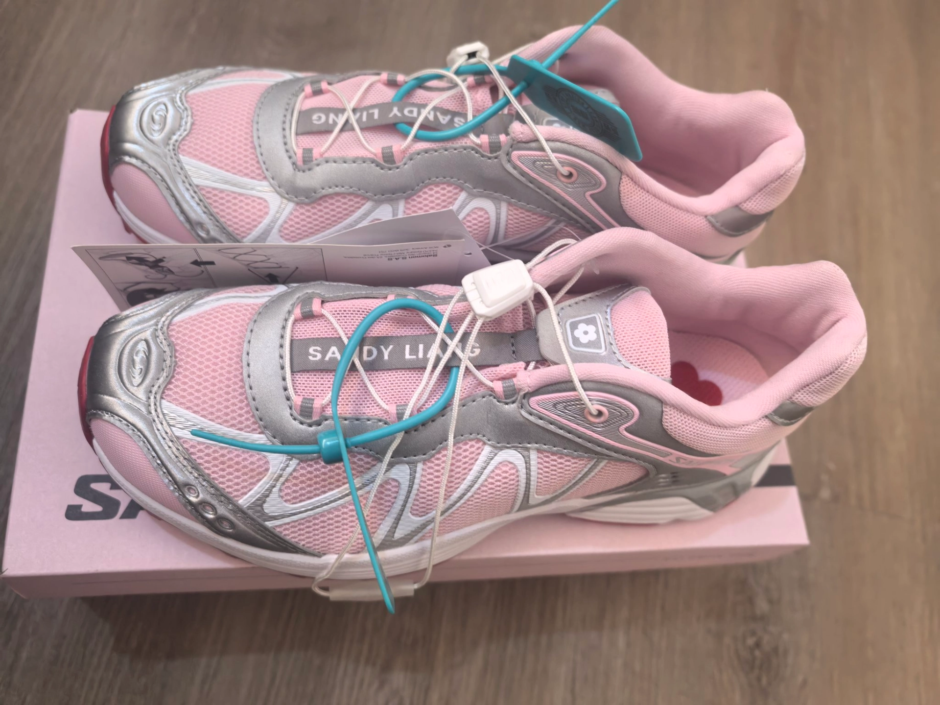 custom review-Sandy Liang x SALOMON XT WHISPER Амортизация Низкий Топ Беговые кроссовки Унисекс Розовый