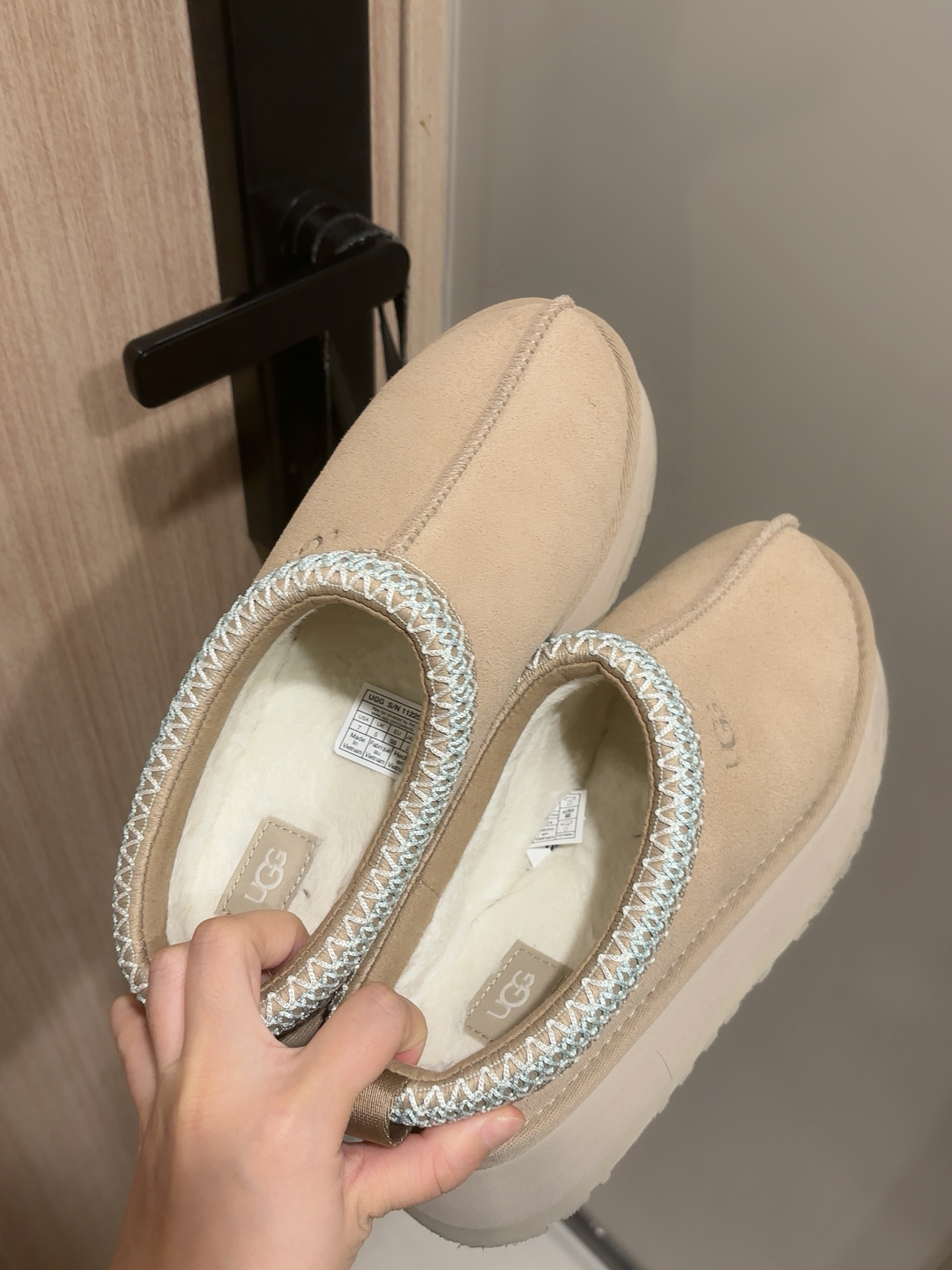 custom review-UGG Резиновая подошва устойчивая к истиранию домашние тапочки женские песочного цвета