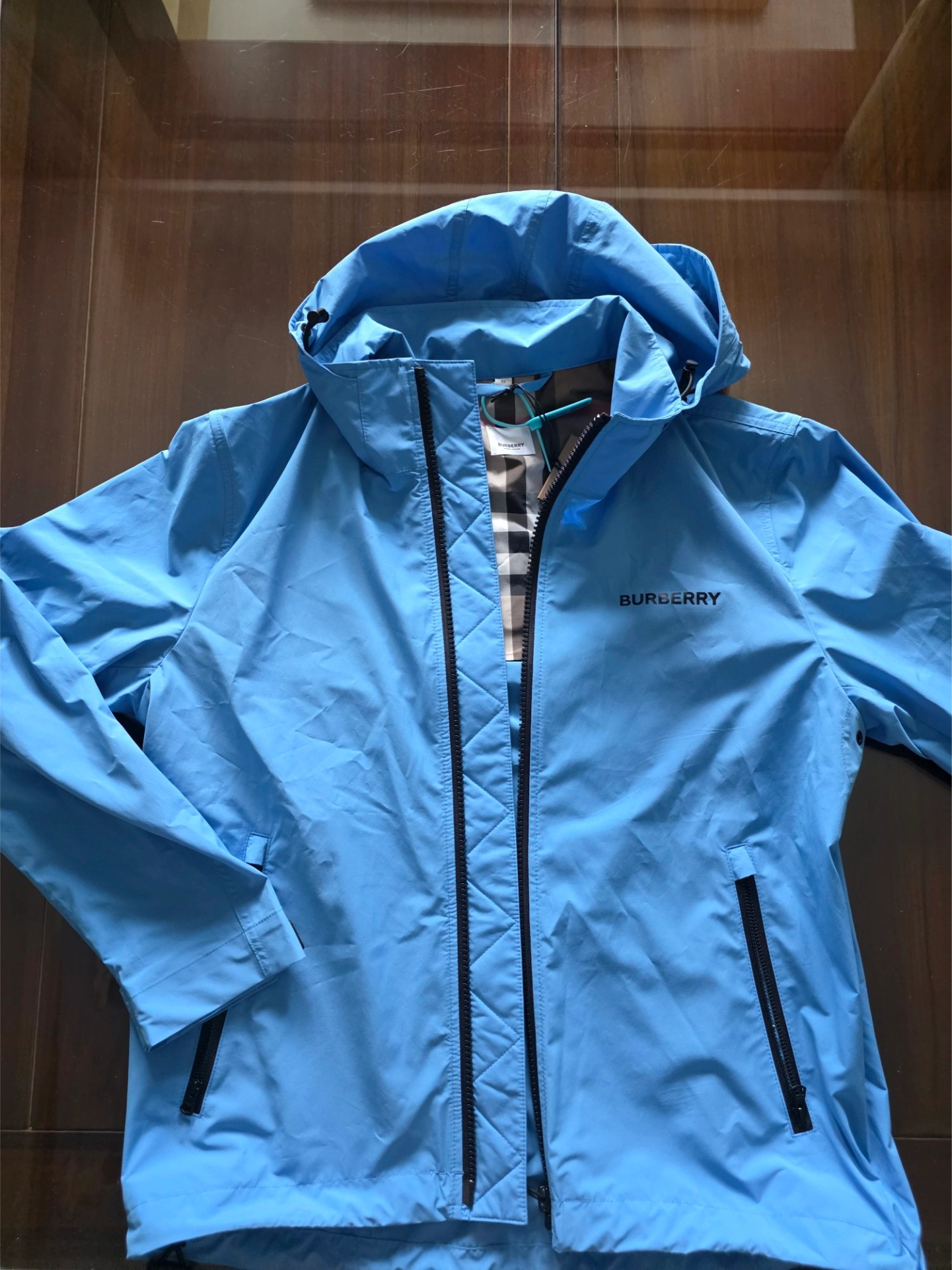 burberry天蓝色冲锋衣夹克