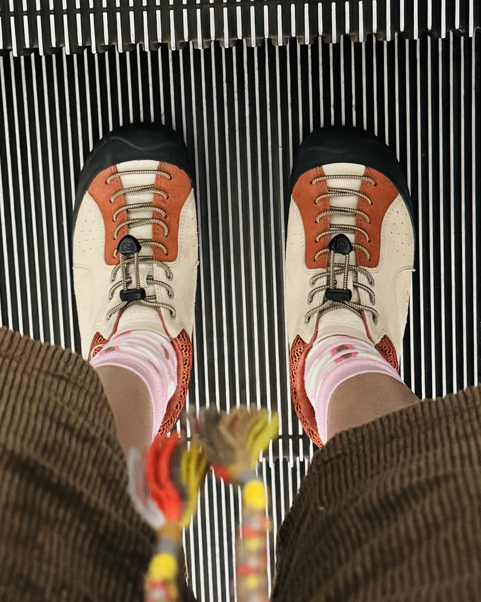 custom review-KEEN JASPER ROCKS SP Устойчивый к истиранию Низкий Топ Уличная обувь Женская Красная Коричневая Серый