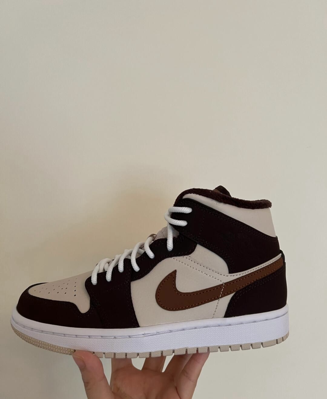 custom review-Jordan Air Jordan 1 MID SE 'Крем Темный шоколад' MID Топ Винтажные баскетбольные кроссовки Женские Коричневый