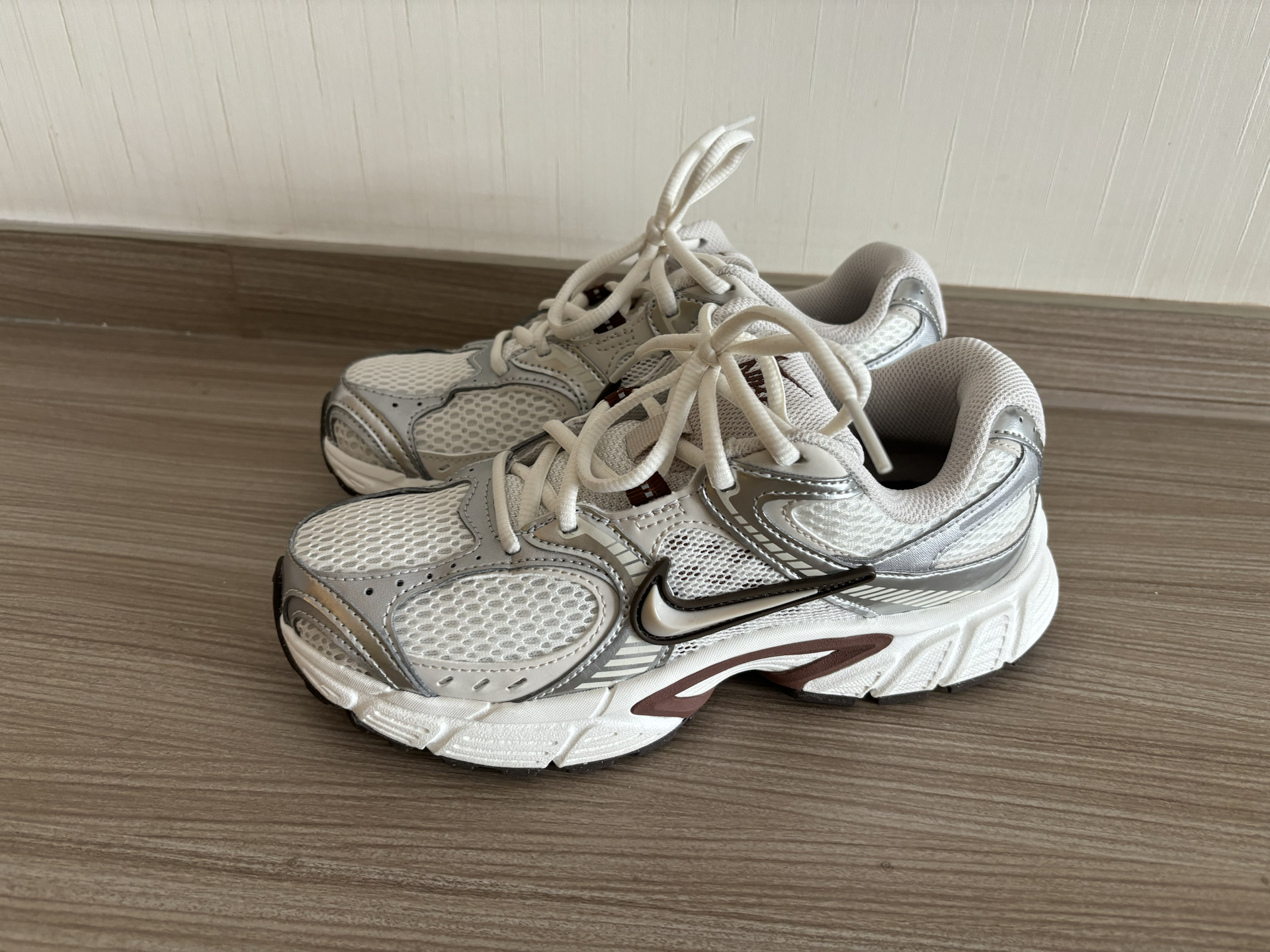 custom review-Nike V5 RNR Slip Resistant Abrasion Resistant Дышащий Низкий Топ Беговые кроссовки Женские Белый Коричневый