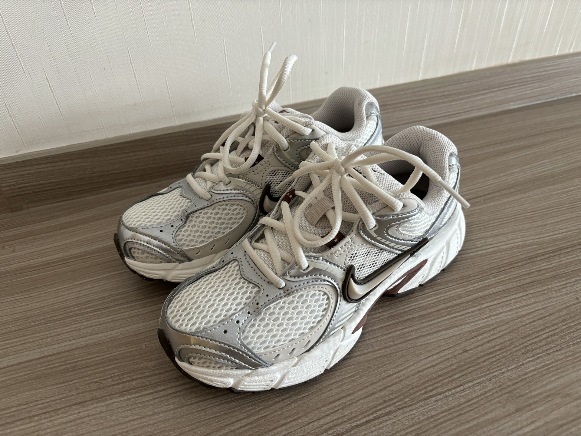 custom review-Nike V5 RNR Slip Resistant Abrasion Resistant Дышащий Низкий Топ Беговые кроссовки Женские Белый Коричневый